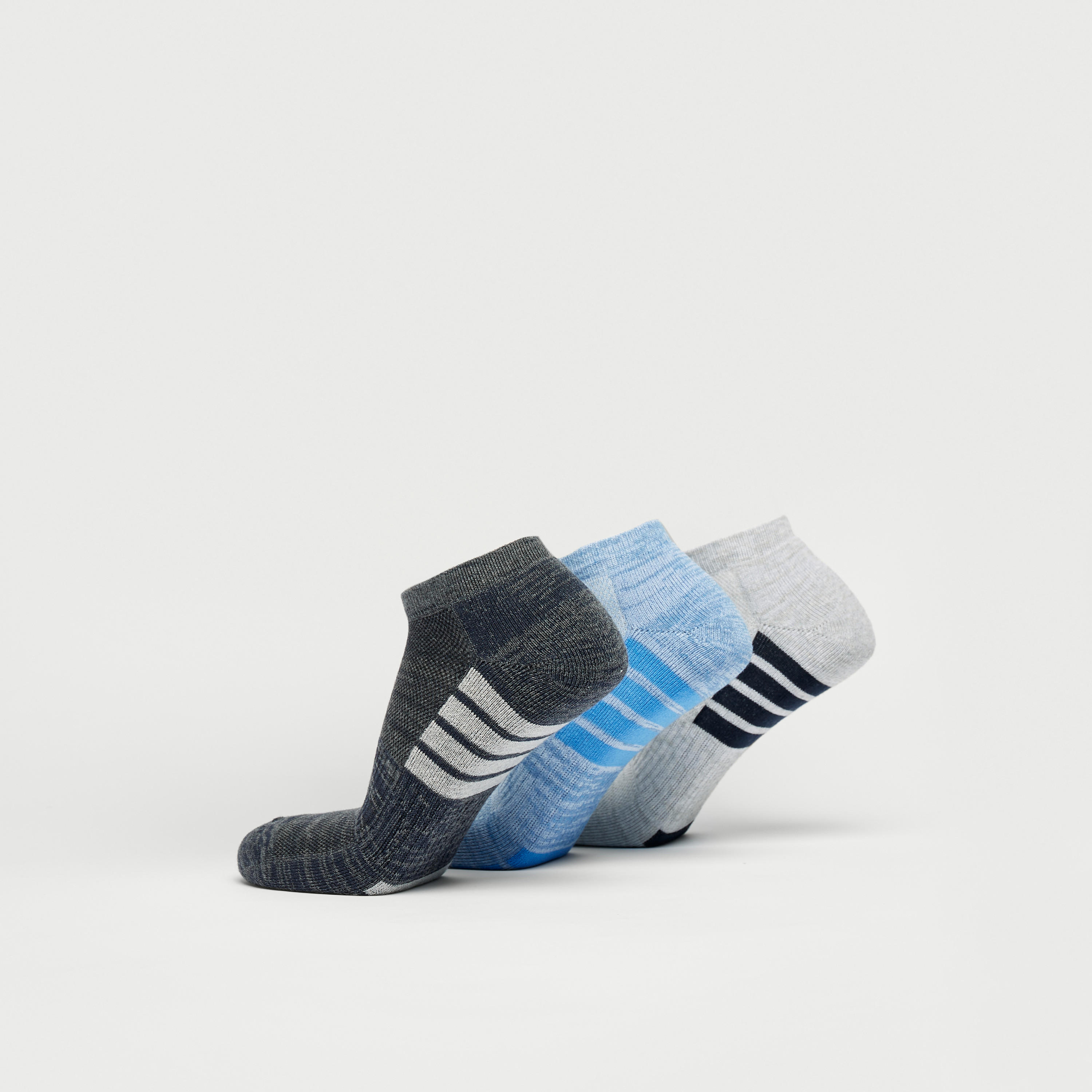 جوارب مخططة بطول الكاحل - طقم 3 أزواج-men-socks-image-2