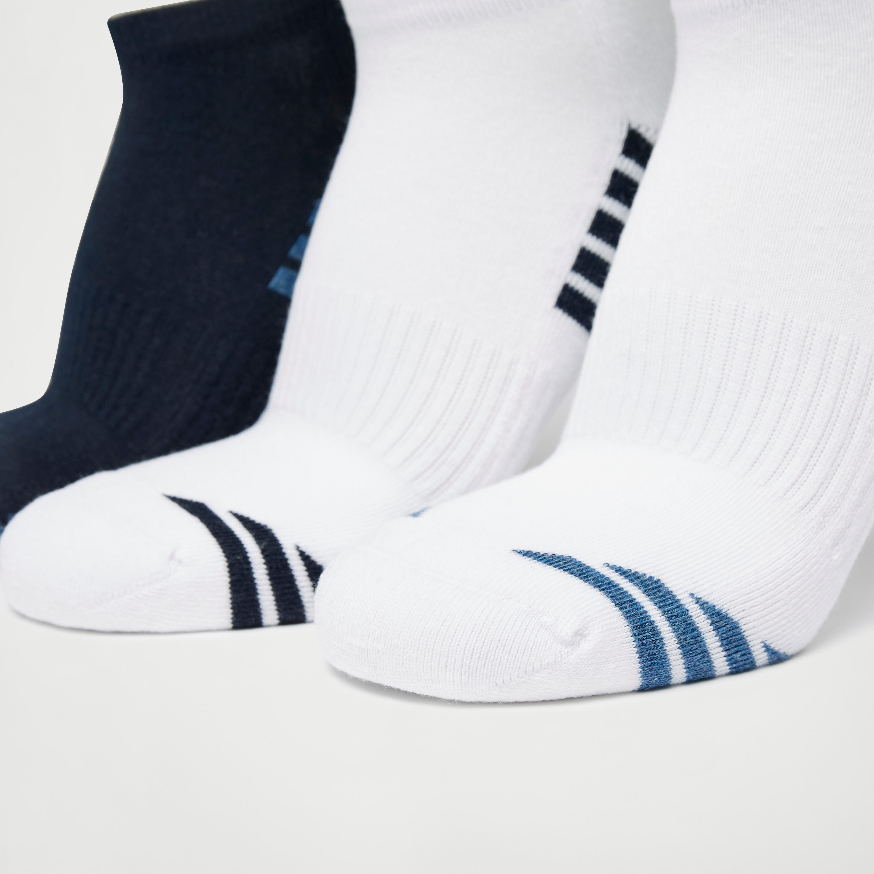 جوارب مخططة بطول الكاحل - طقم 3 أزواج-men-socks-image-3