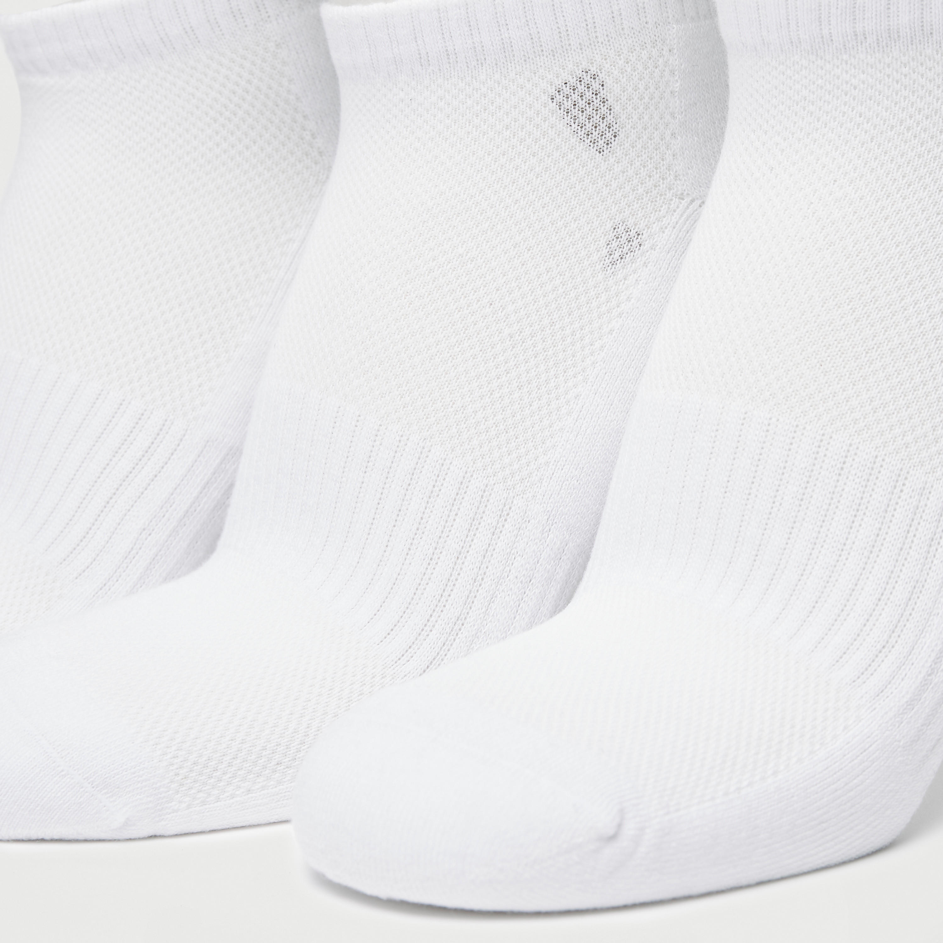 جوارب بارزة الملمس بطول الكاحل - طقم 3 أزواج-men-socks-image-3