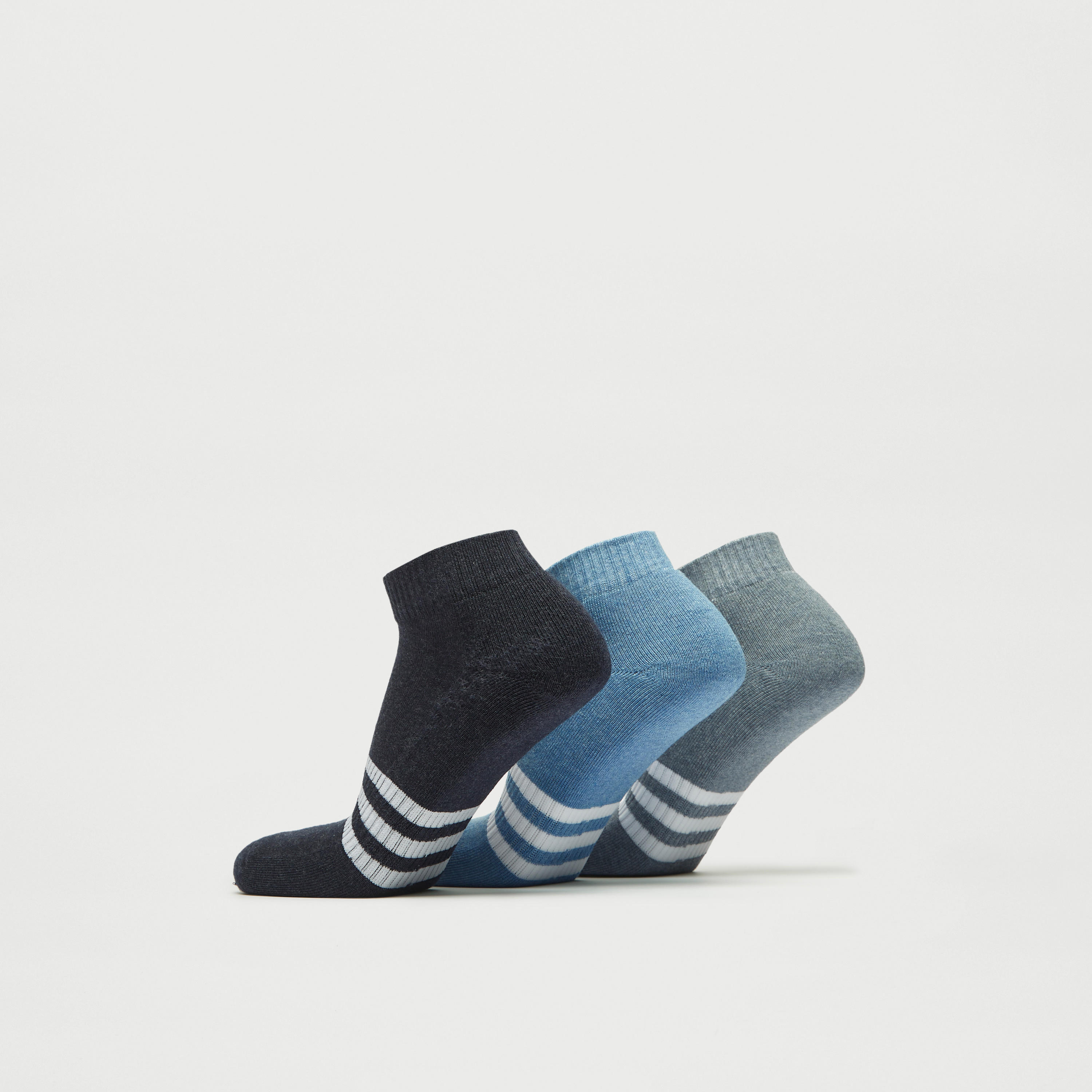 جوارب مخططة بطول الكاحل - طقم 3 أزواج-men-socks-image-2