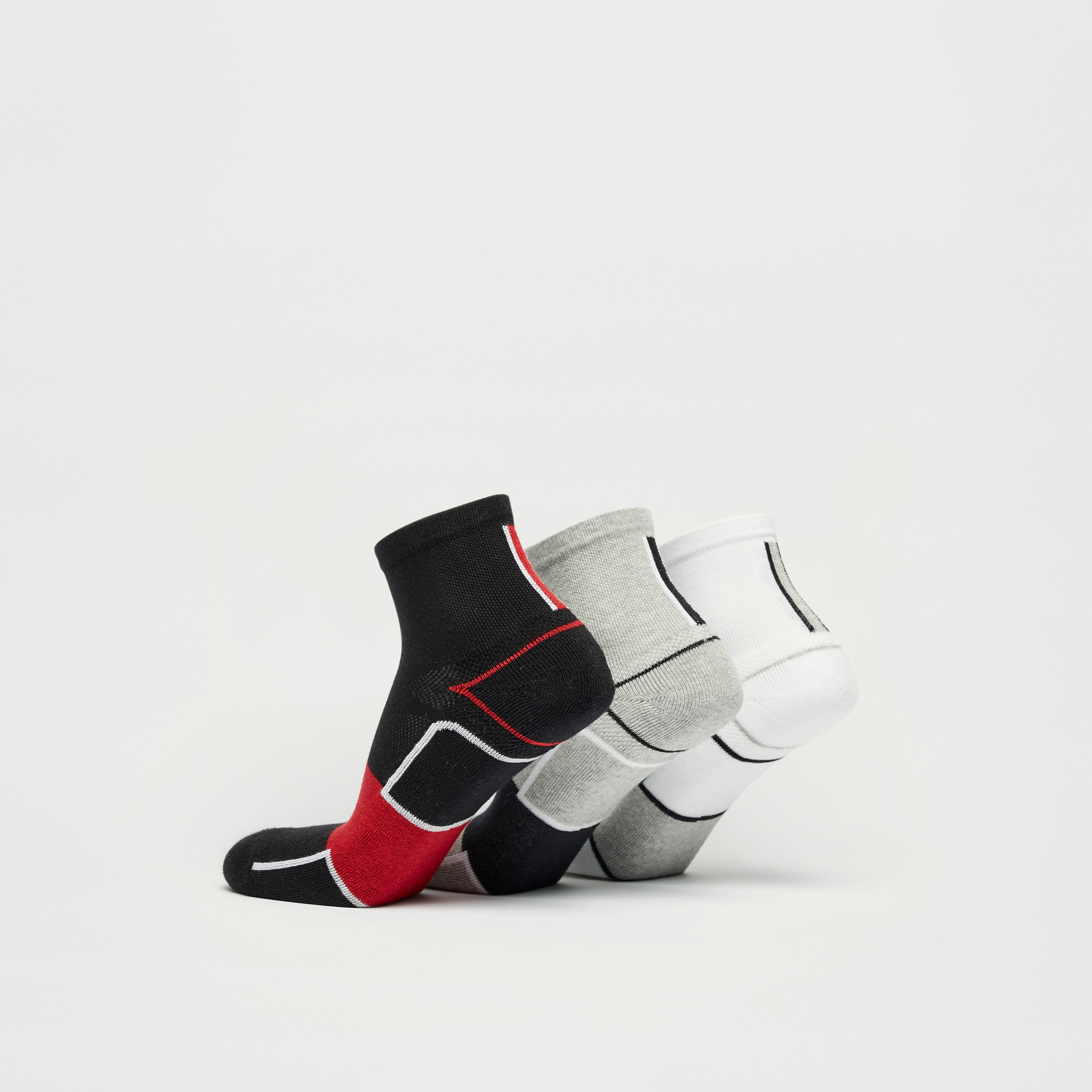 طقم جوارب 3 أزواج طول الكاحل بقوالب ملونة-men-socks-image-2