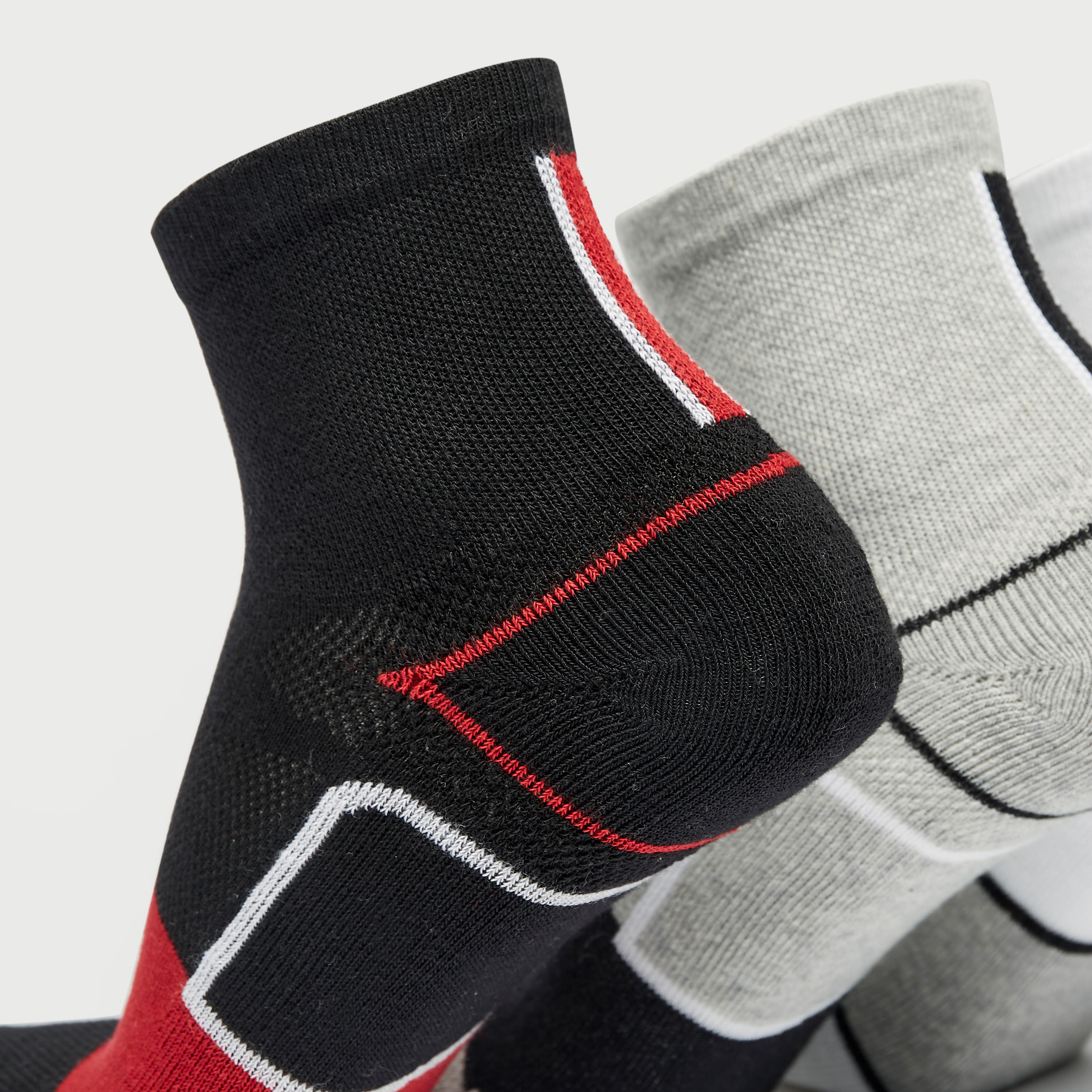طقم جوارب 3 أزواج طول الكاحل بقوالب ملونة-men-socks-image-4