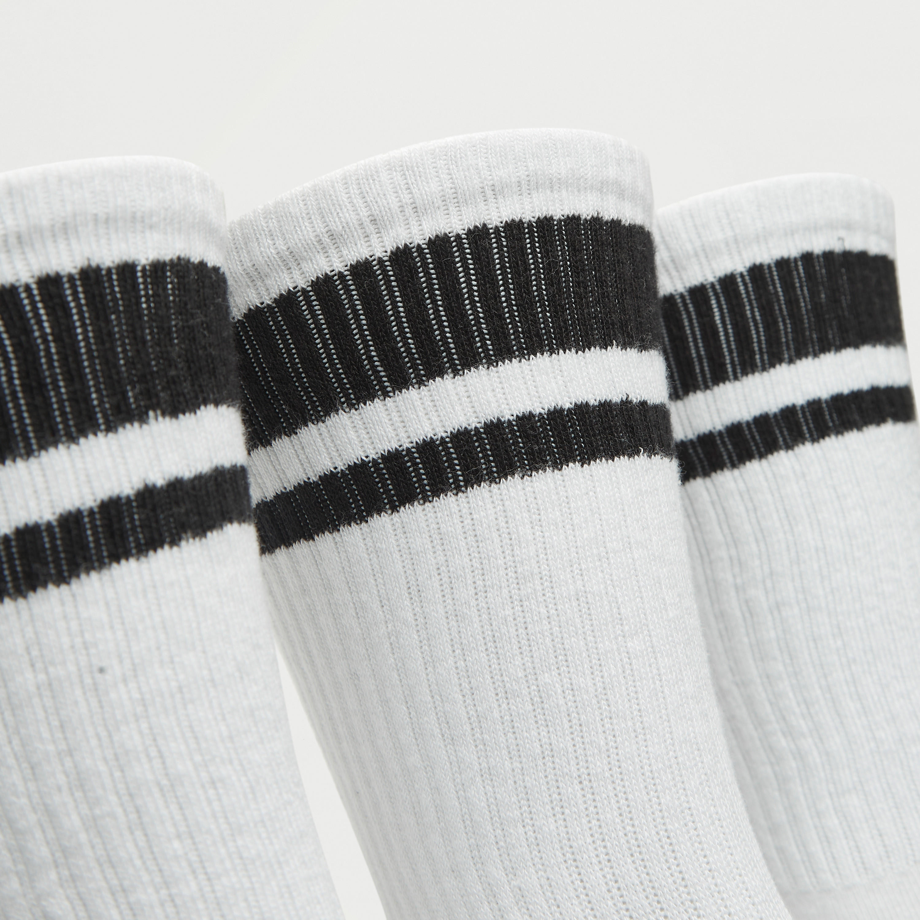جوارب بارزة الملمس بطول ربلة الساق - طقم 3 قطع-men-socks-image-4