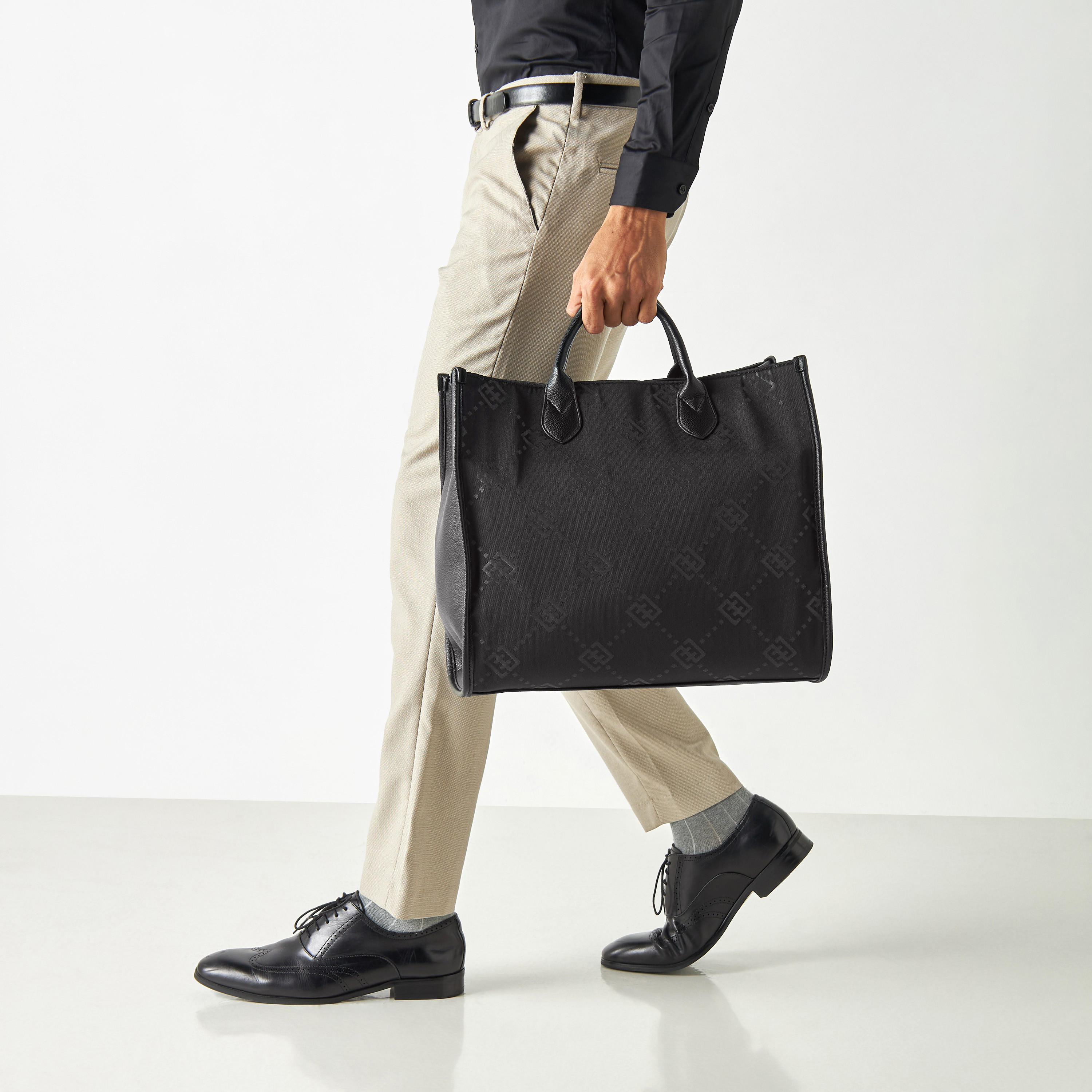 شنطة يد بارزة الملمس بمقابض مزدوجة وحزام قابل للفصل-men-bags-image-3