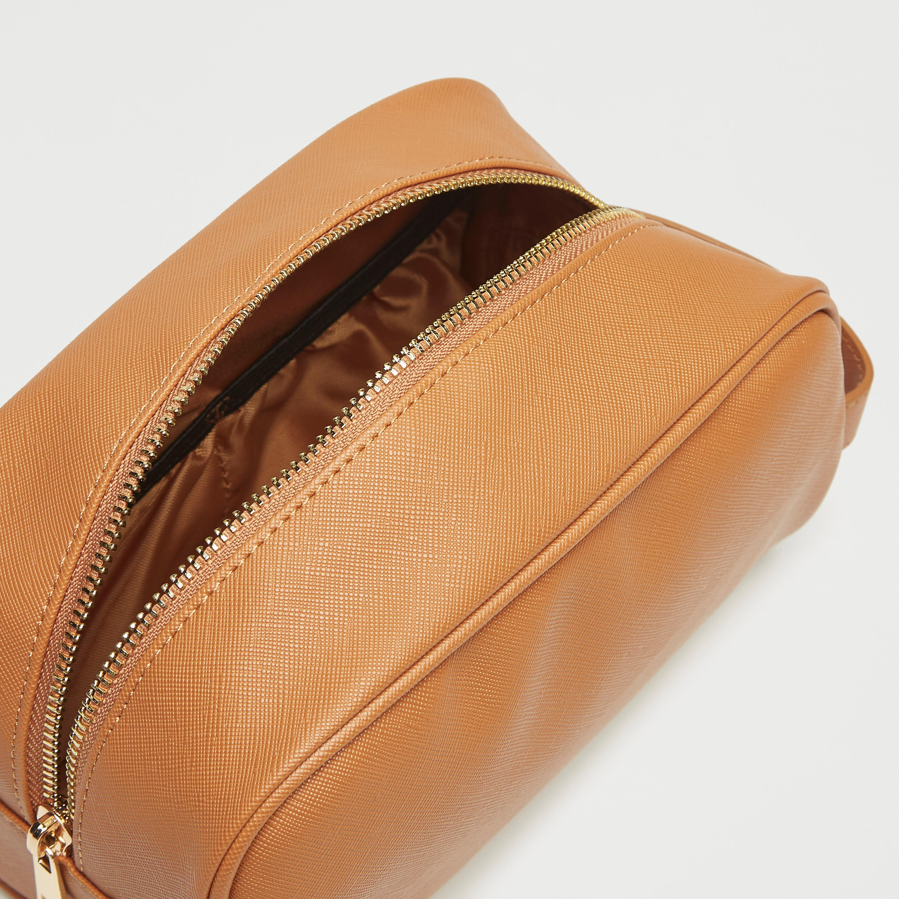 شنطة صغيرة سادة بسحّاب إغلاق-men-bags-image-1