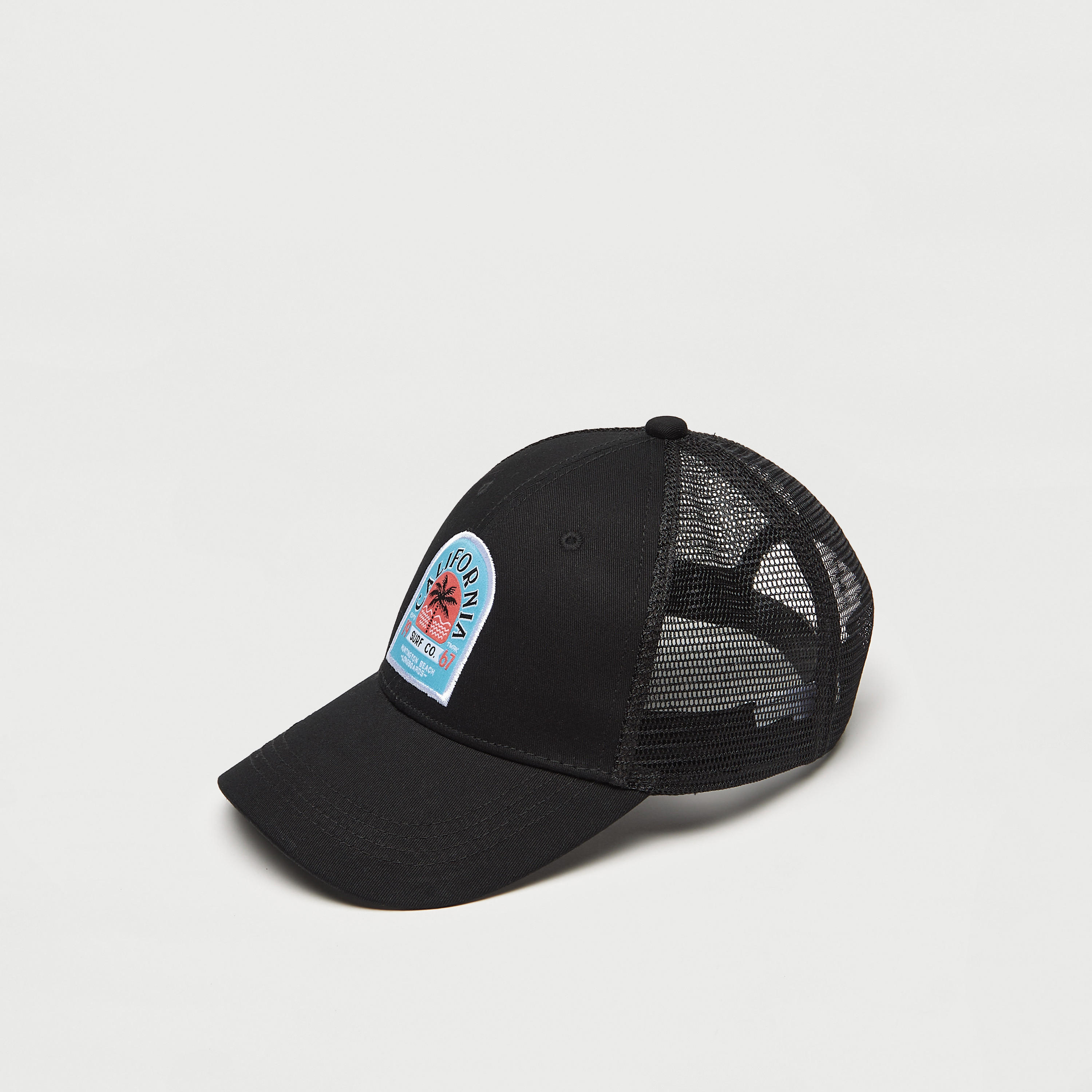 كاب بتزيينات شبكية بارزة الملمس وإغلاق خلفي كباس-men-caps-image-1