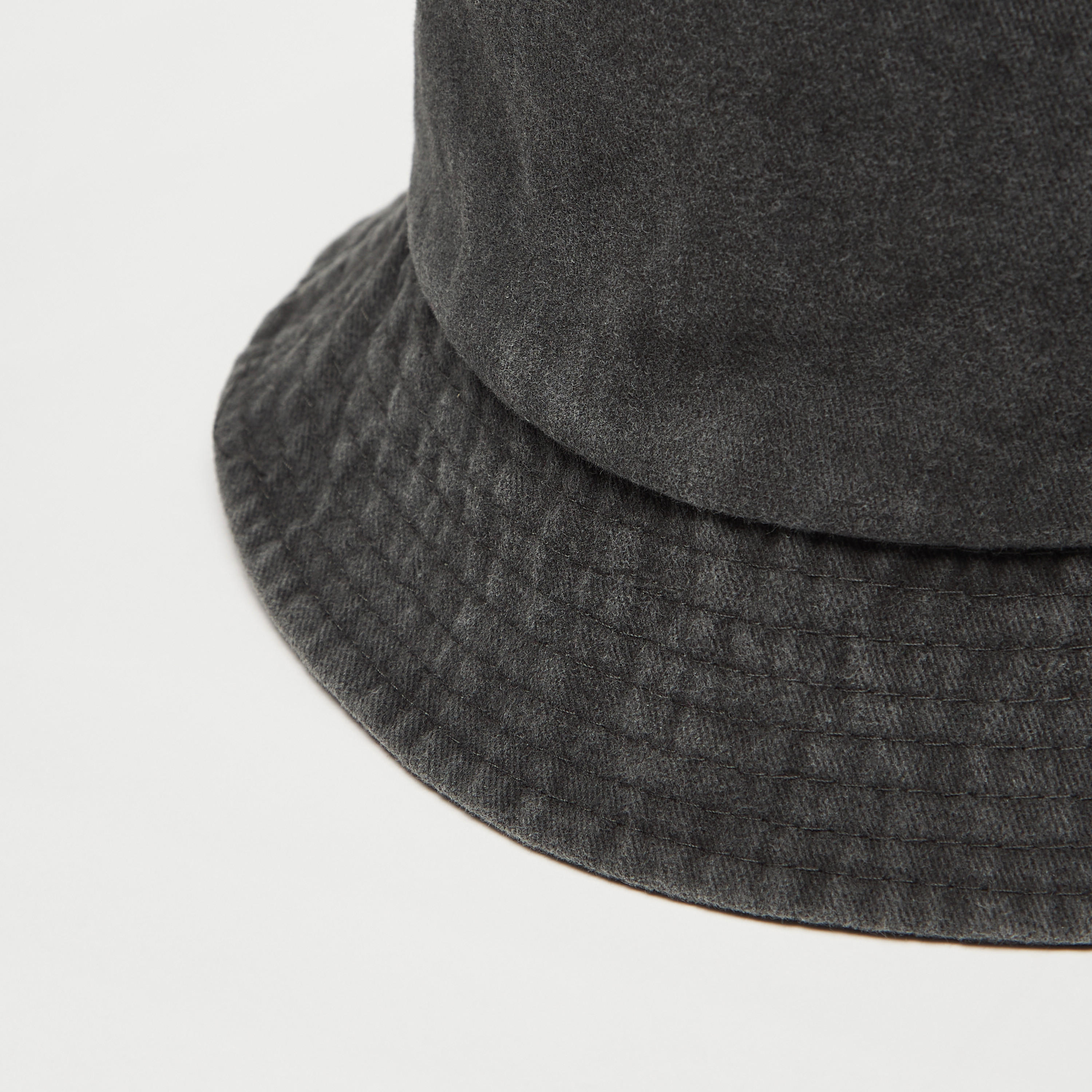 قبعة دلو سادة-men-caps-image-2