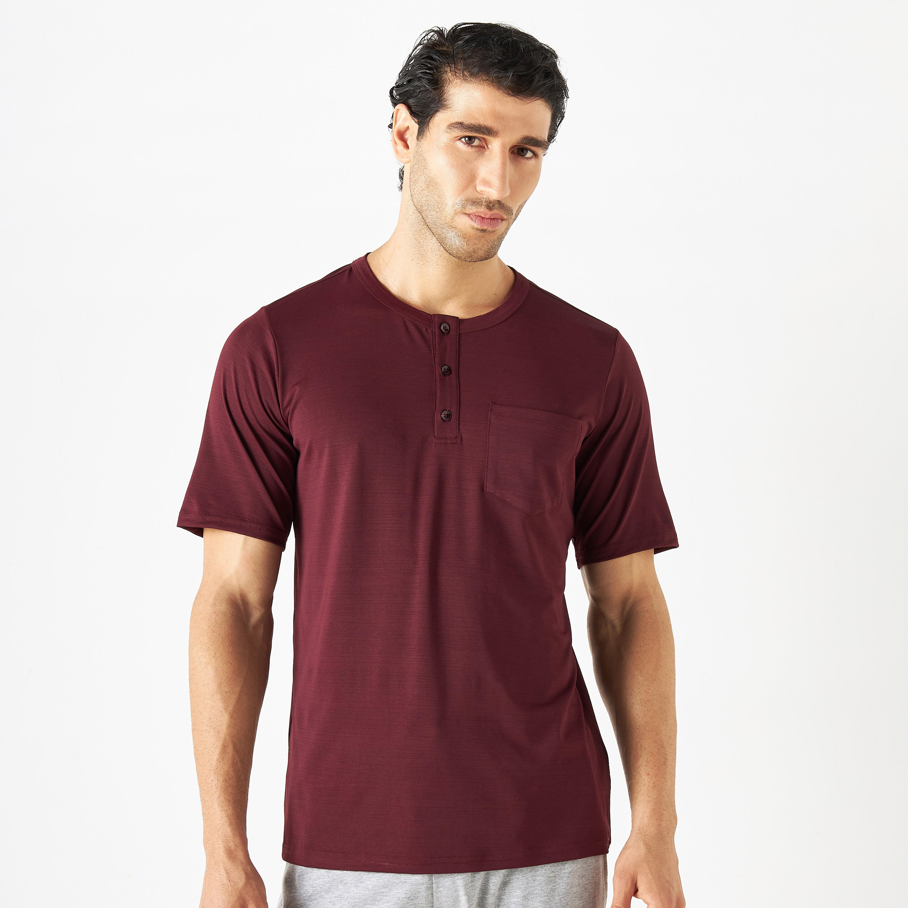 طقم بنطلون بيجاما وتيشيرت بياقة هينلي-men-clothing-nightwear-sets-image-4