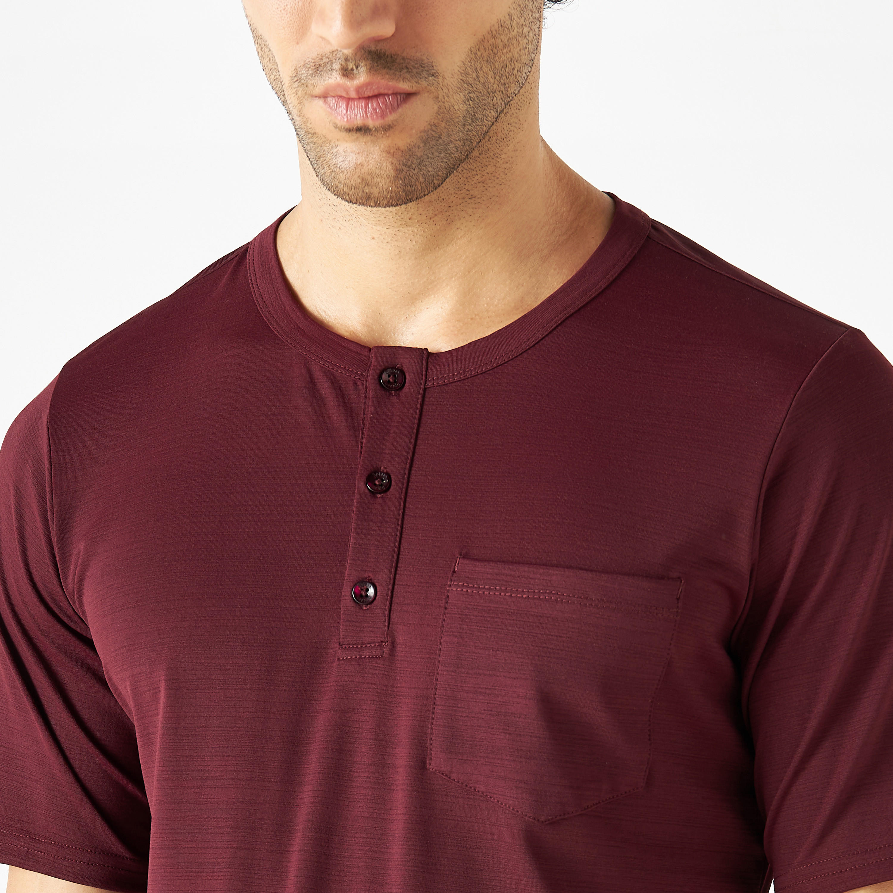 طقم بنطلون بيجاما وتيشيرت بياقة هينلي-men-clothing-nightwear-sets-image-1