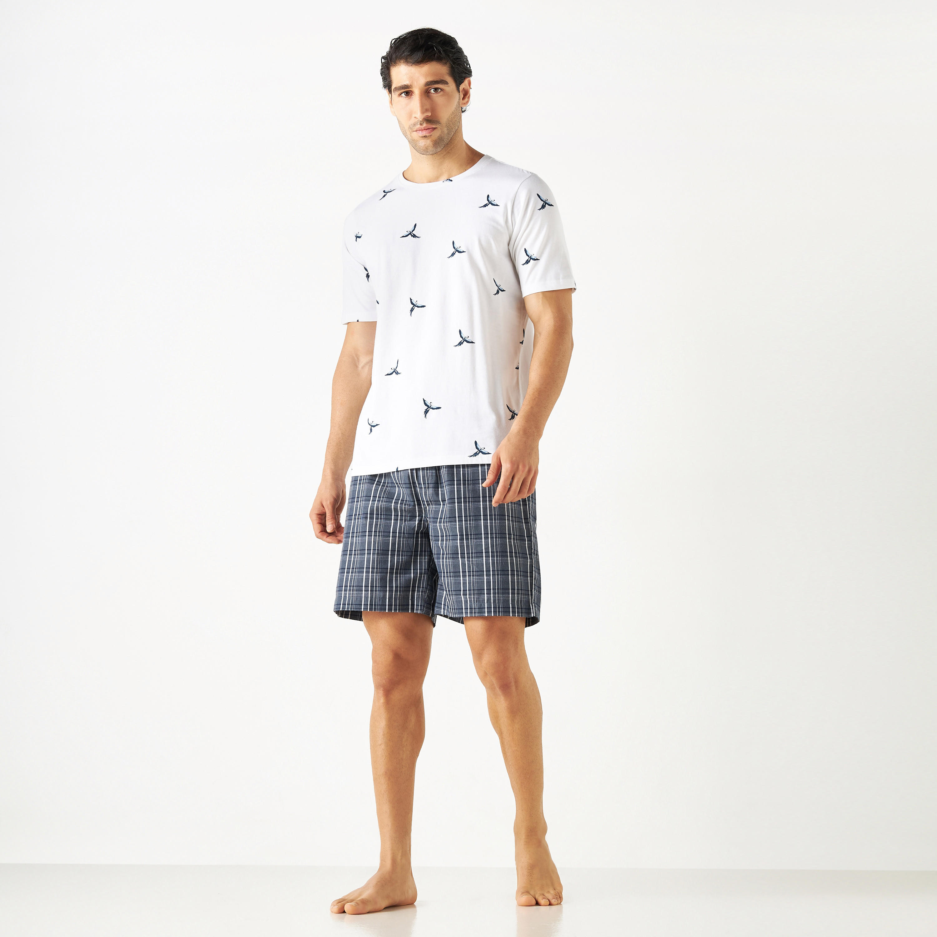 طقم شورت كاروهات وتيشيرت بطبعات طائر-men-clothing-nightwear-sets-image-1