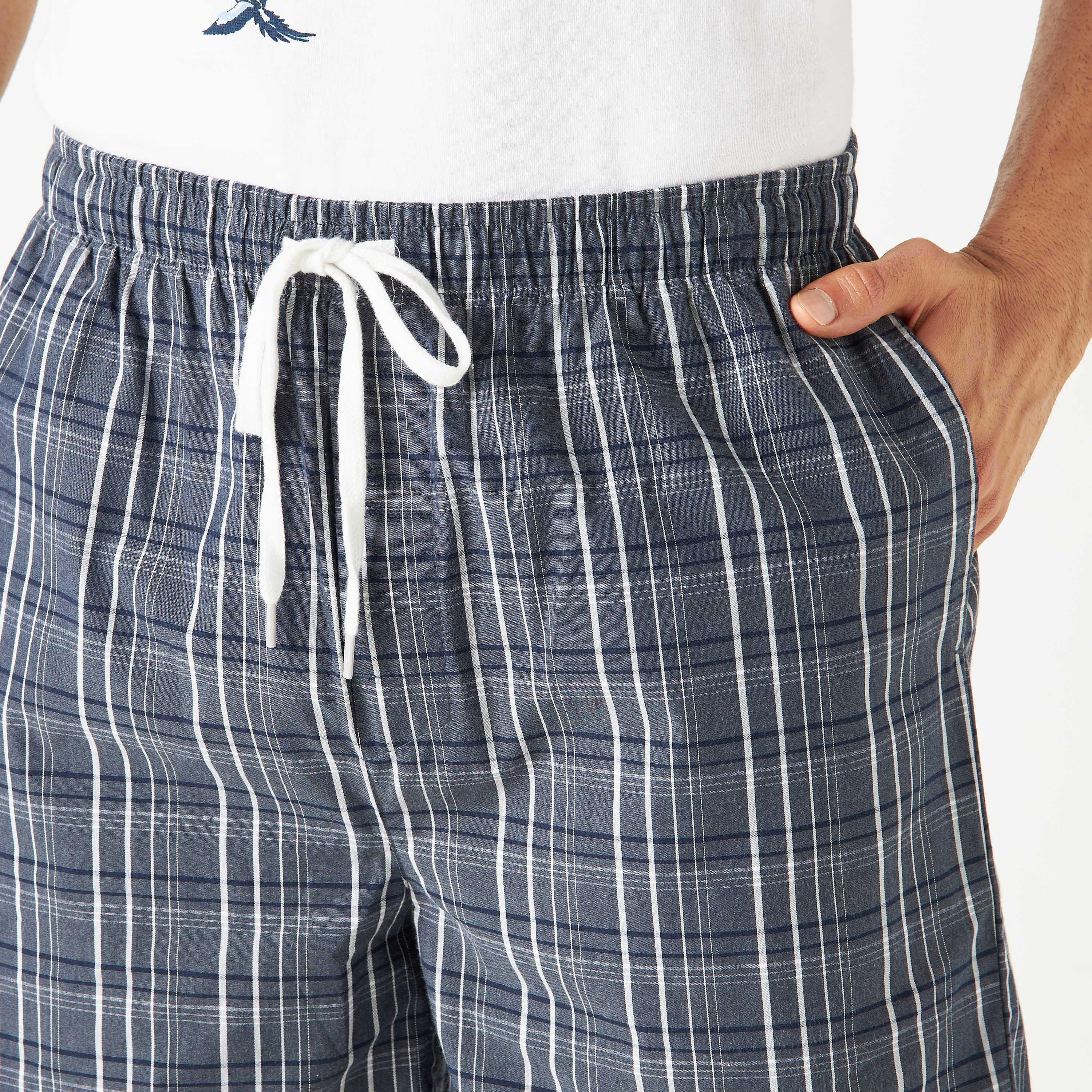 طقم شورت كاروهات وتيشيرت بطبعات طائر-men-clothing-nightwear-sets-image-5