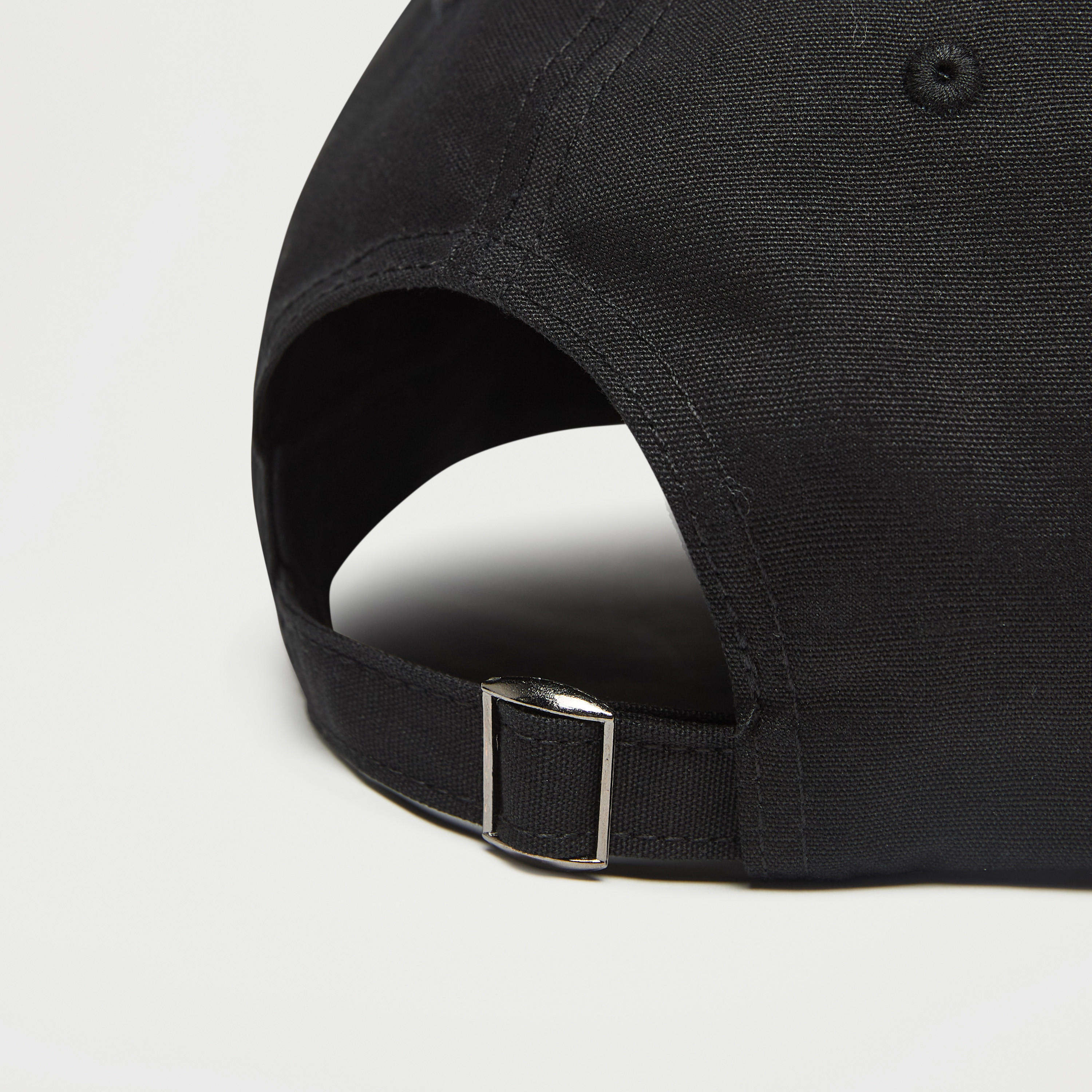 كاب مطرّز بِحزام بإبزيم إغلاق-men-caps-image-5