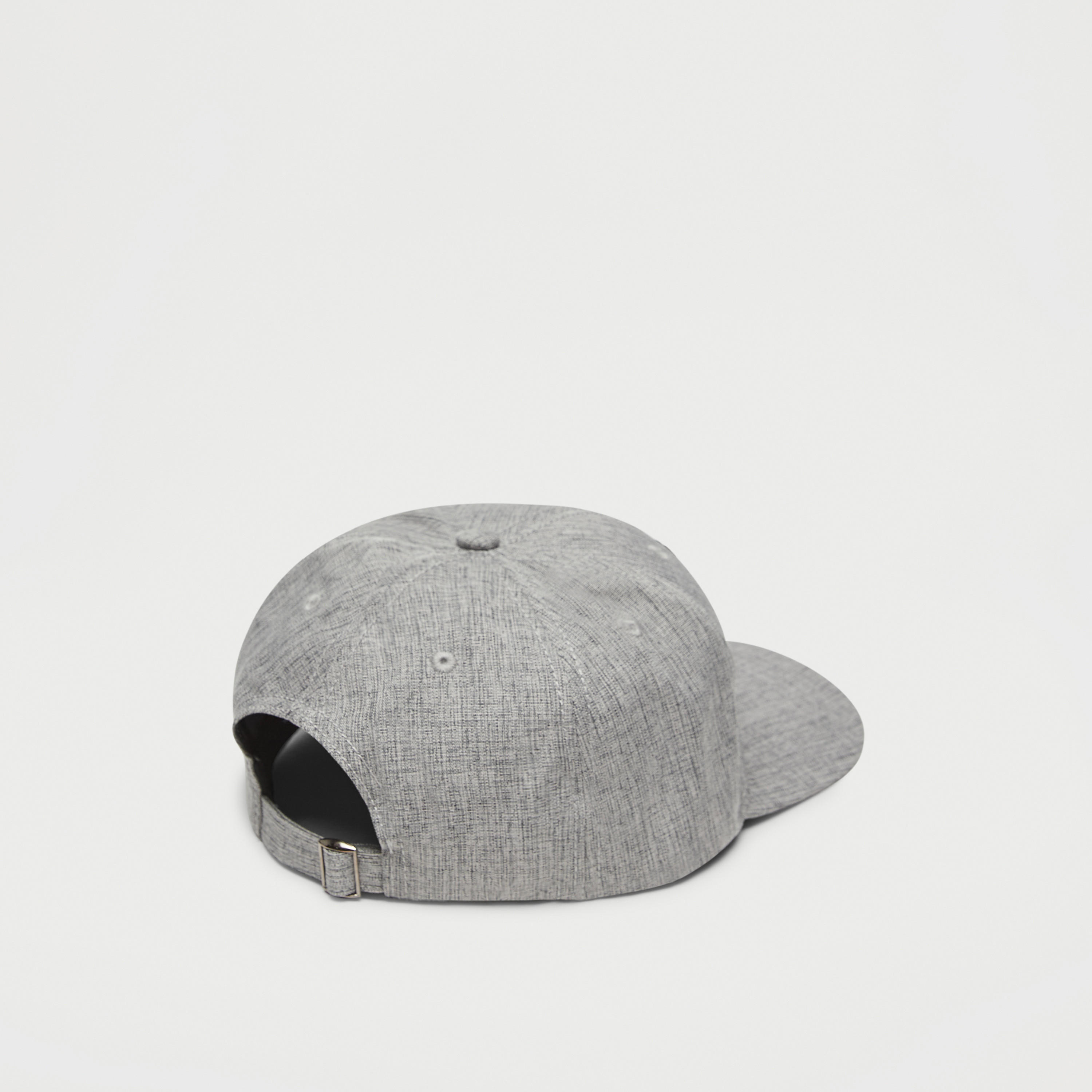 كاب مطرّز بِحزام بإبزيم إغلاق-men-caps-image-2