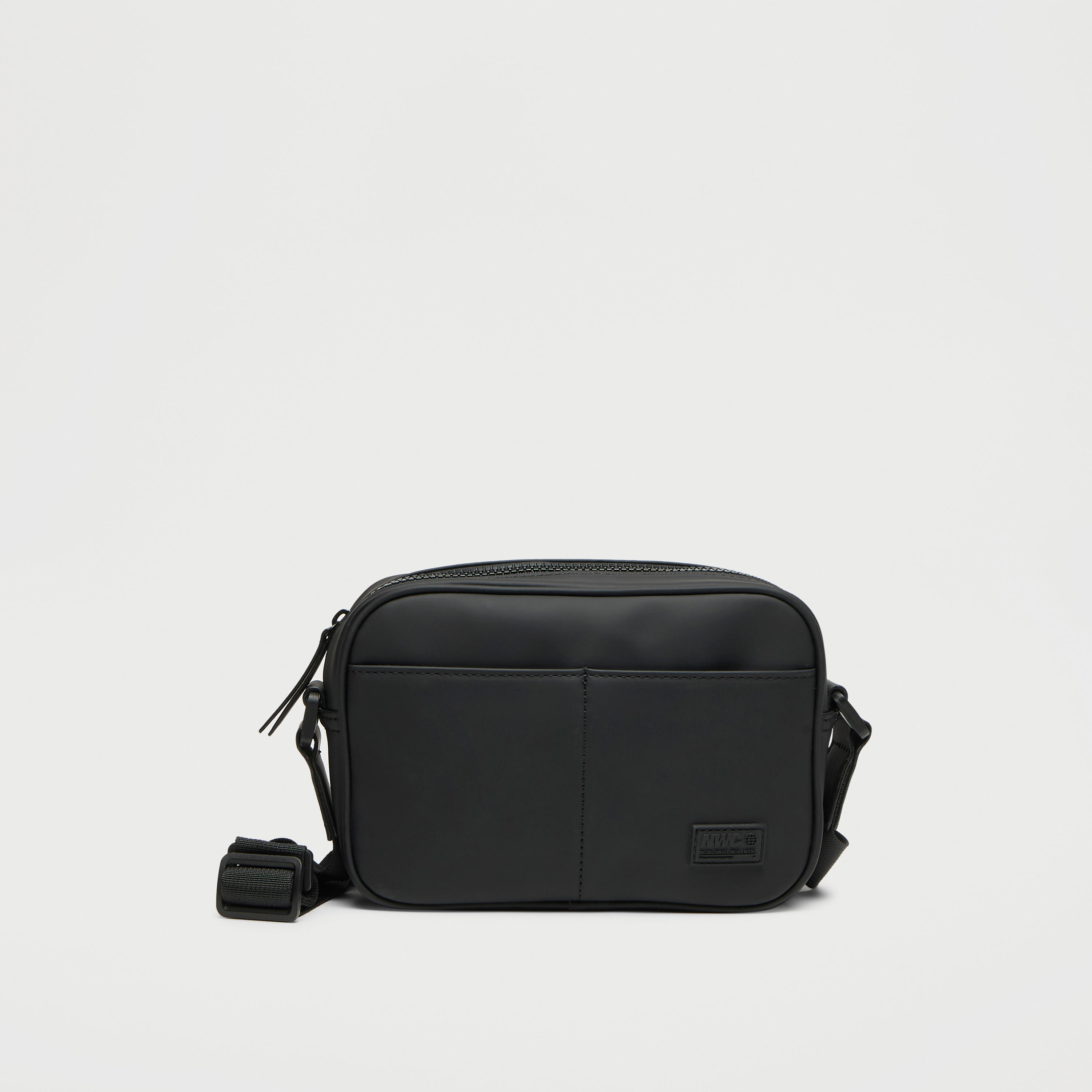 شنطة صغيرة سادة بحزام قابل للتعديل-men-bags-image-5