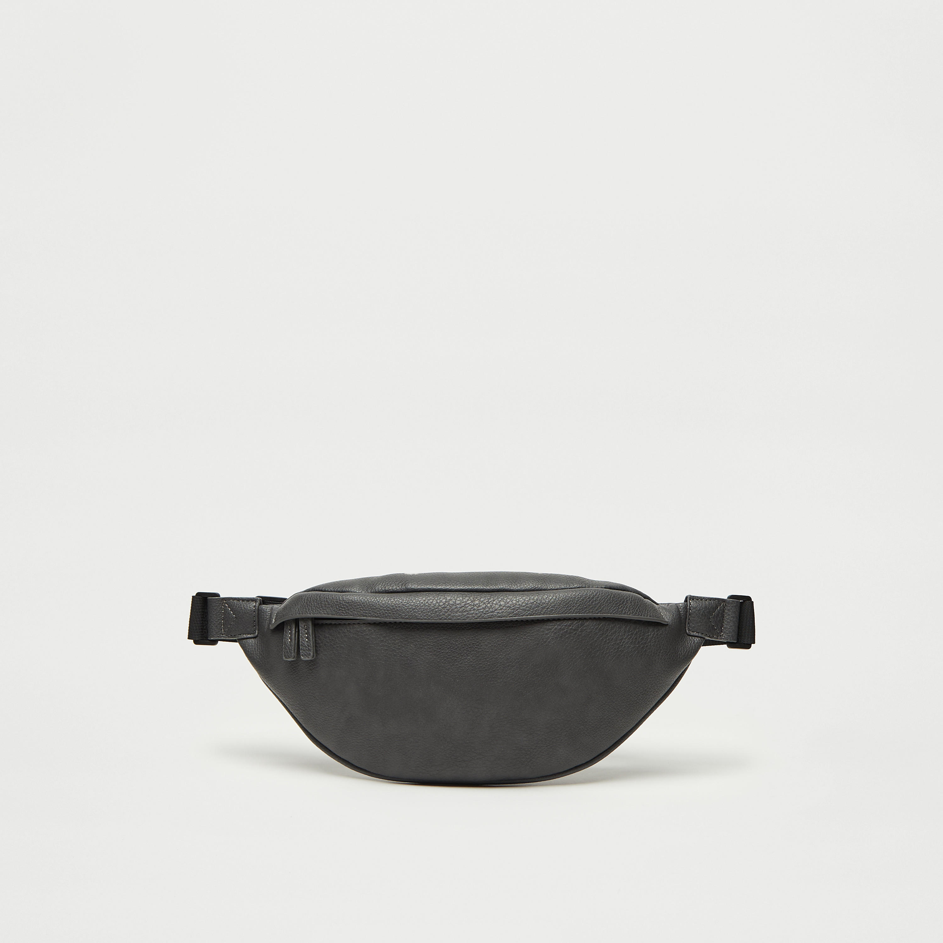شنطة كروس بودي بارزة الملمس بسحاب إغلاق وحزام قابل للتعديل-men-bags-image-1