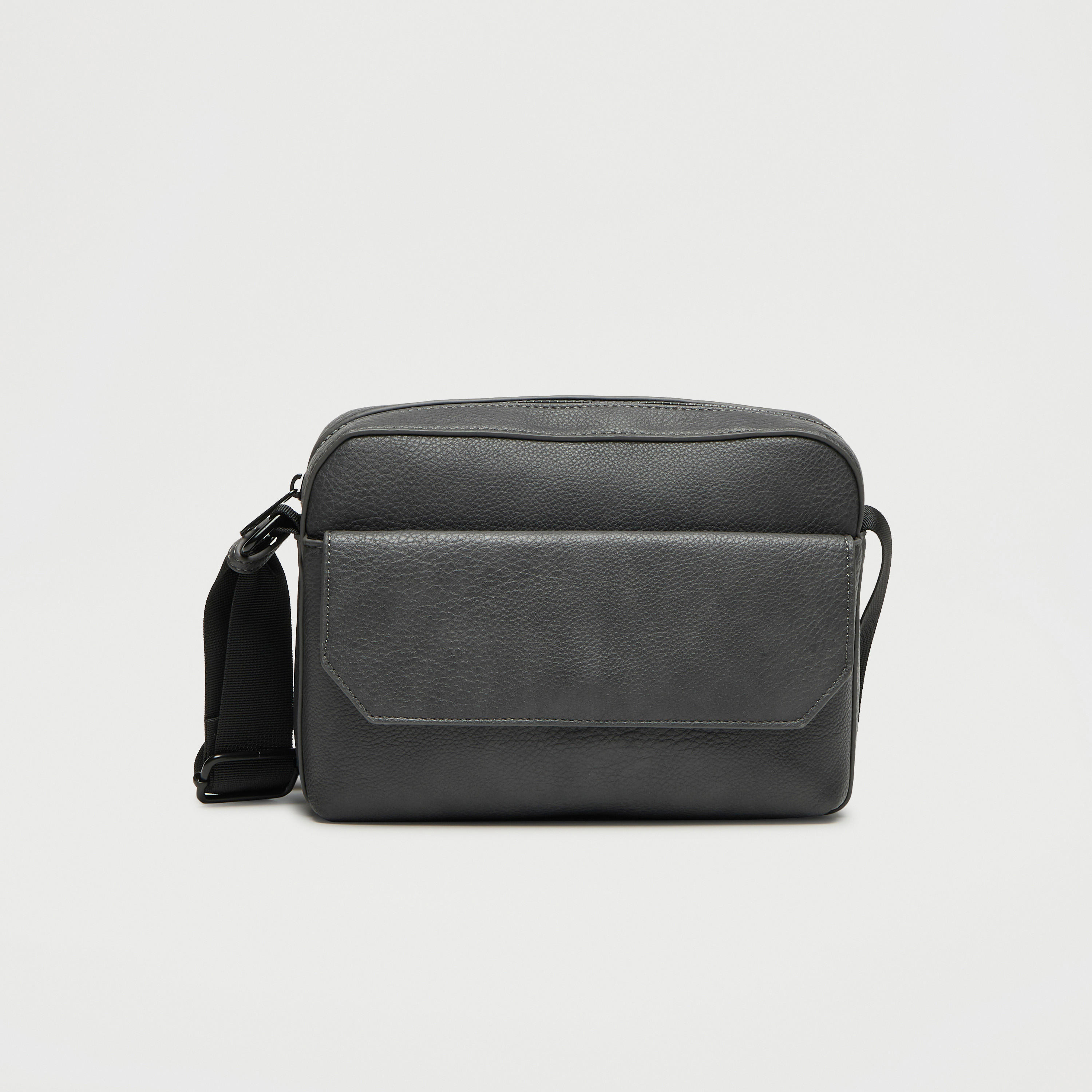 شنطة صغيرة بارزة الملمس بحزام قابل للتعديل-men-bags-image-5