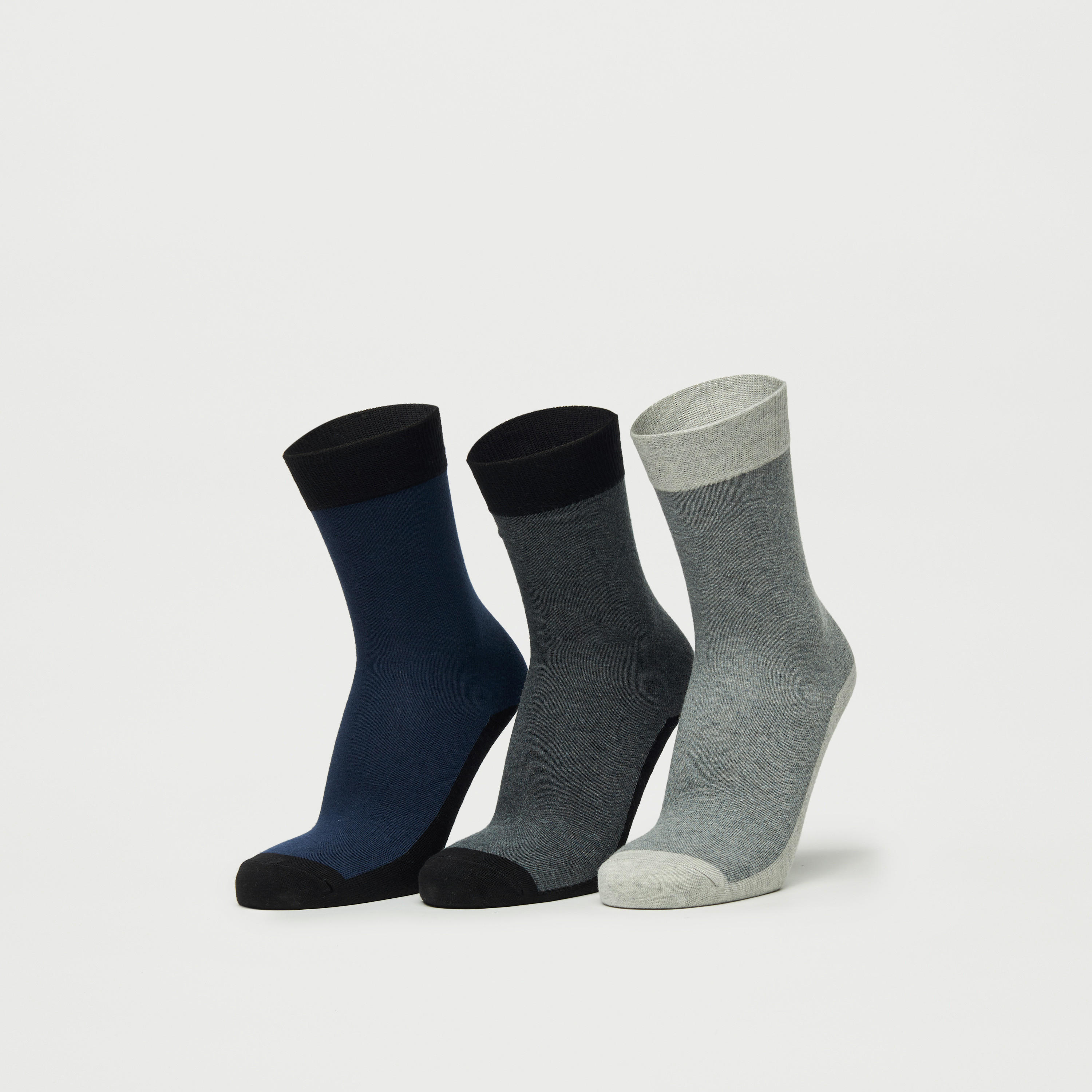 طقم جوارب سادة 3 أزواج بطول متوسط-men-socks-image-1