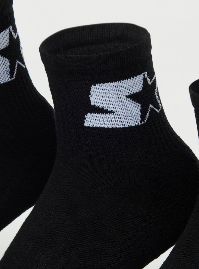 طقم جوارب 3 أزواج بطول الكاحل بتفاصيل شعار من ستارتر-men-socks-image-2