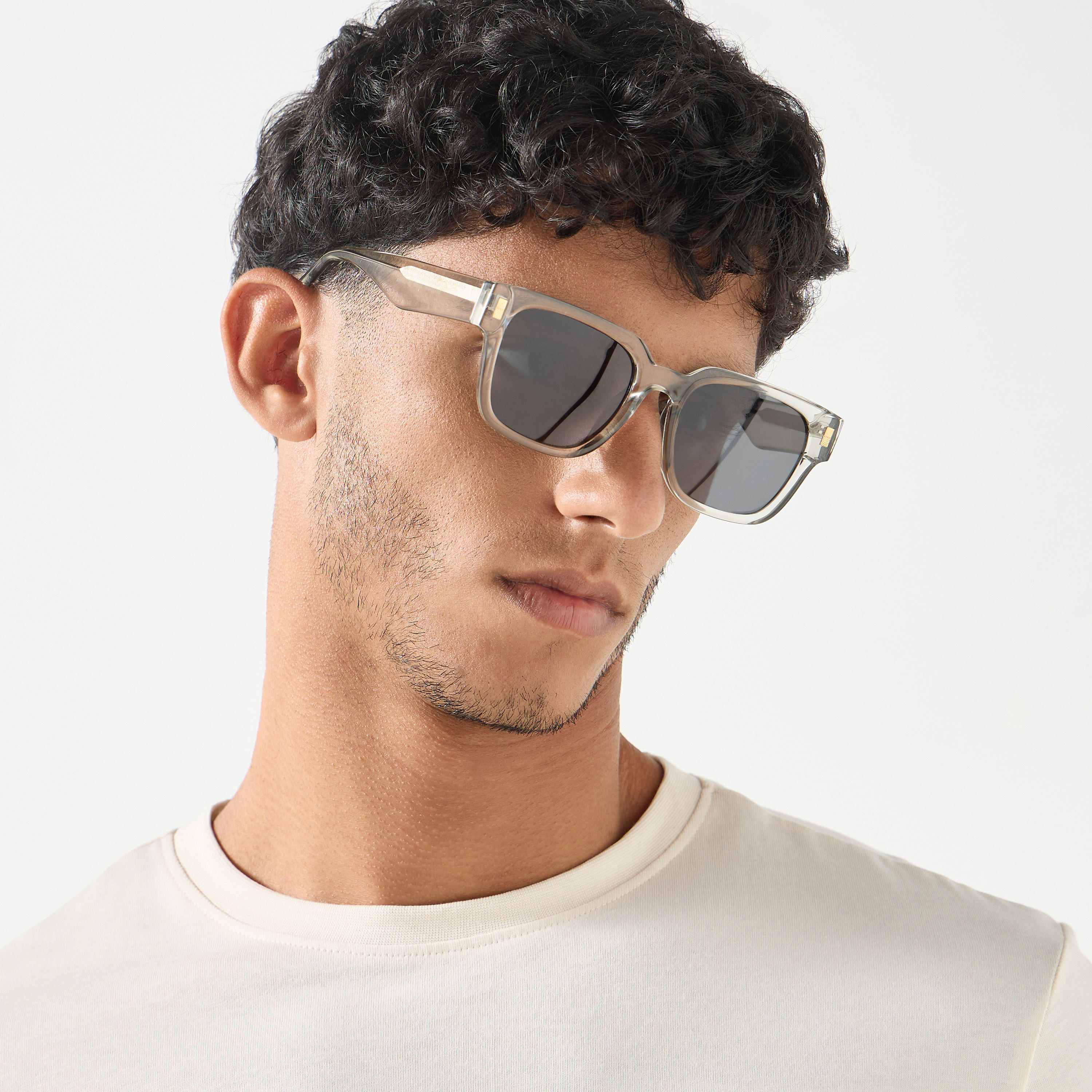 نظارة شمسية بإطار كامل وعدسات ملوّنة-men-sunglasses-image-2