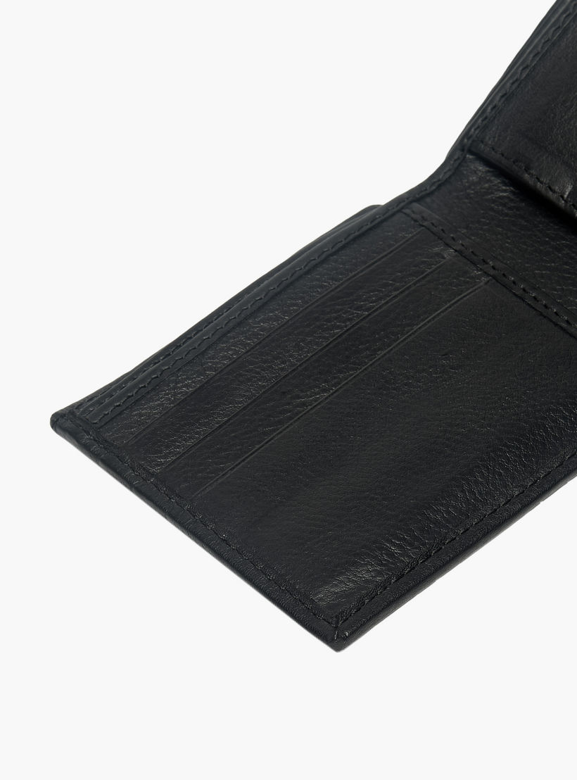 محفظة جلد بارزة الملمس بطيّة ثنائية-men-beltsandwallets-wallets-image-1