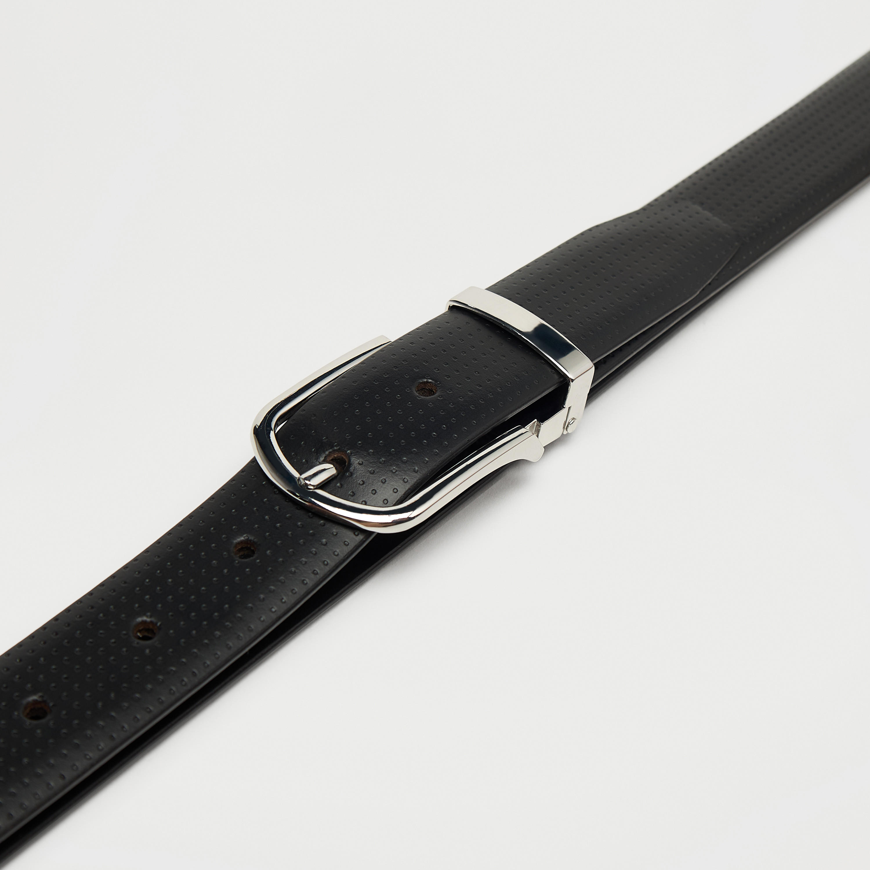 حزام جلد بارز الملمس بإبزيم إغلاق بدبوس-men-beltsandwallets-belts-image-3