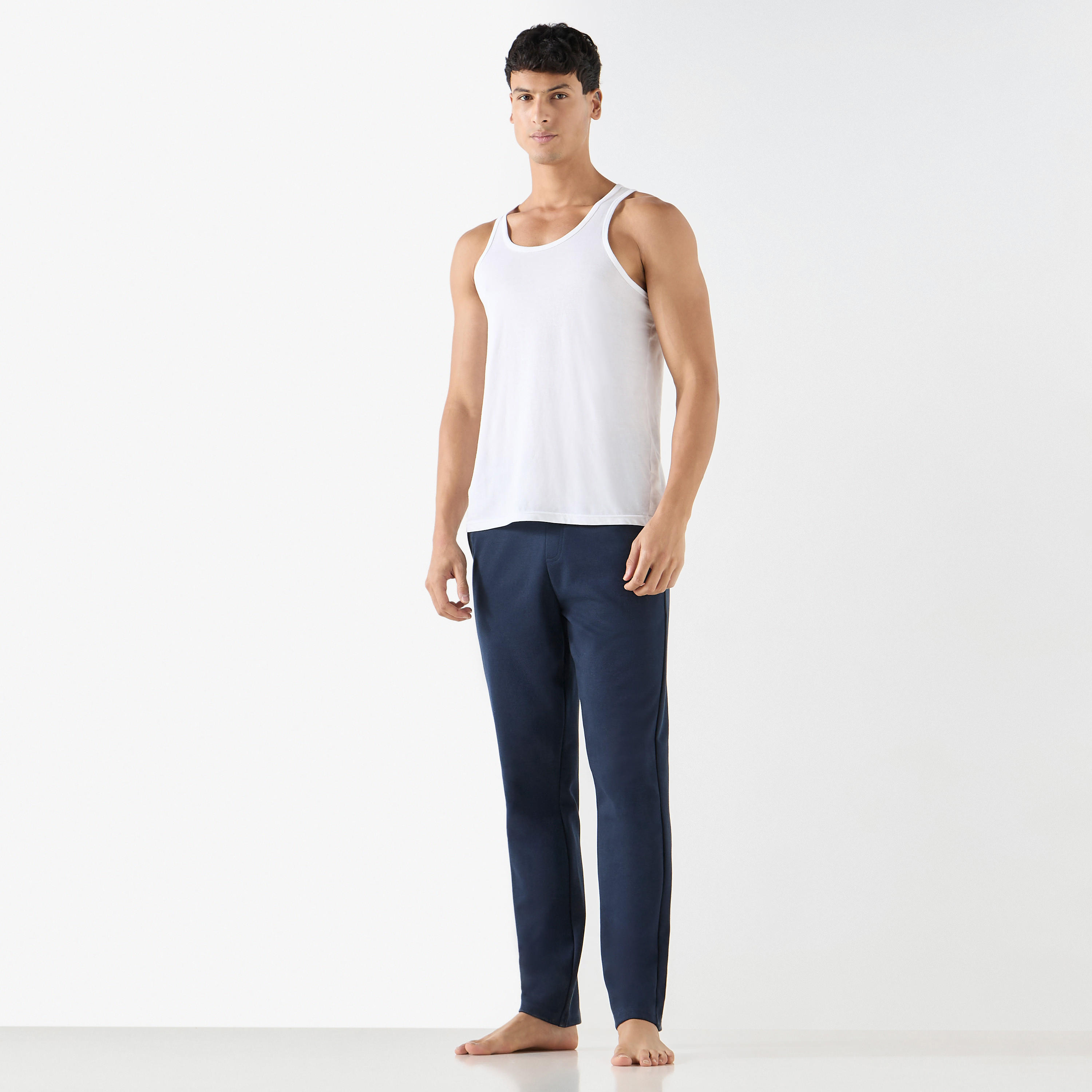بنطلون بيجاما برباط إغلاق وجيوب-men-clothing-nightwear-pyjamaandshorts-image-2