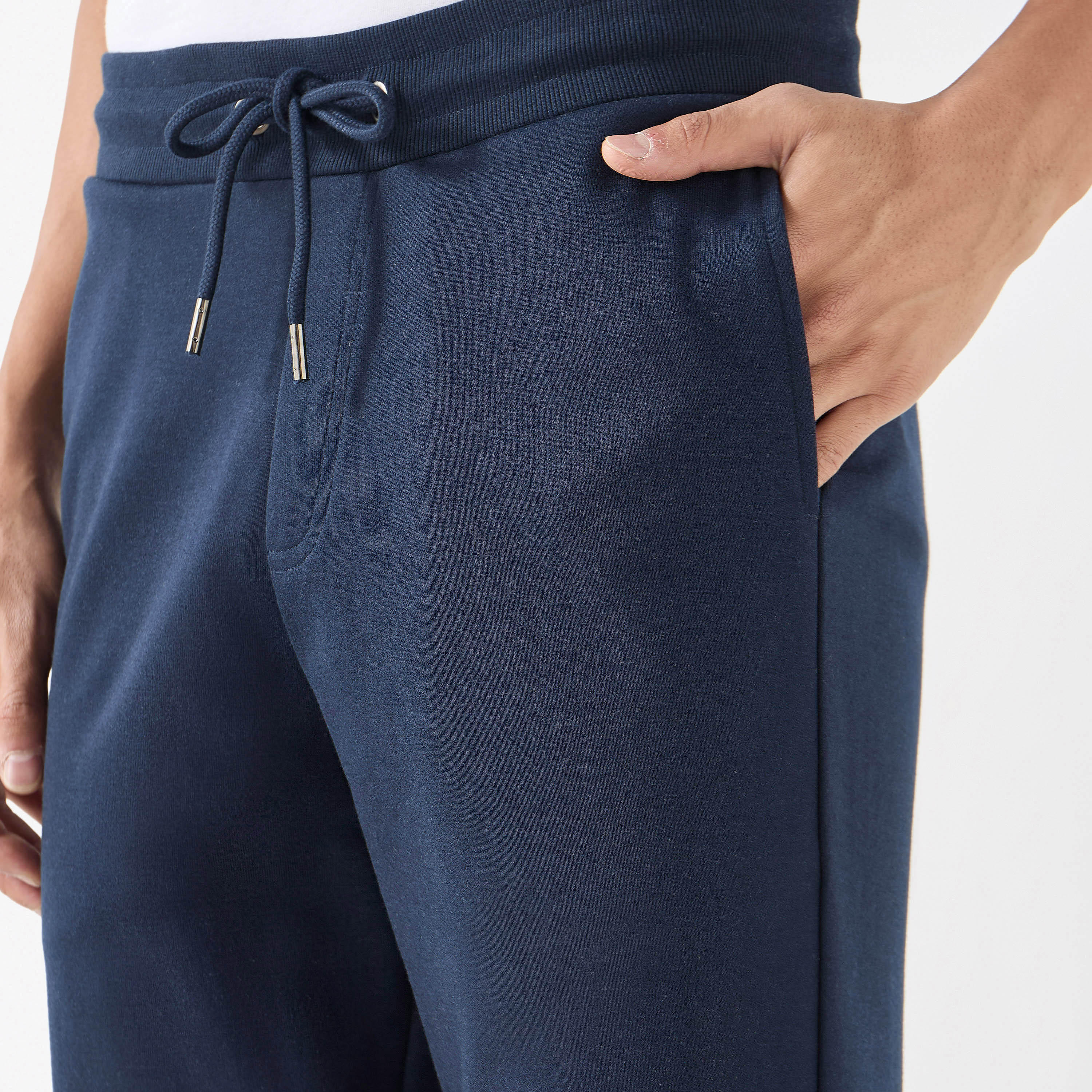 بنطلون بيجاما برباط إغلاق وجيوب-men-clothing-nightwear-pyjamaandshorts-image-4