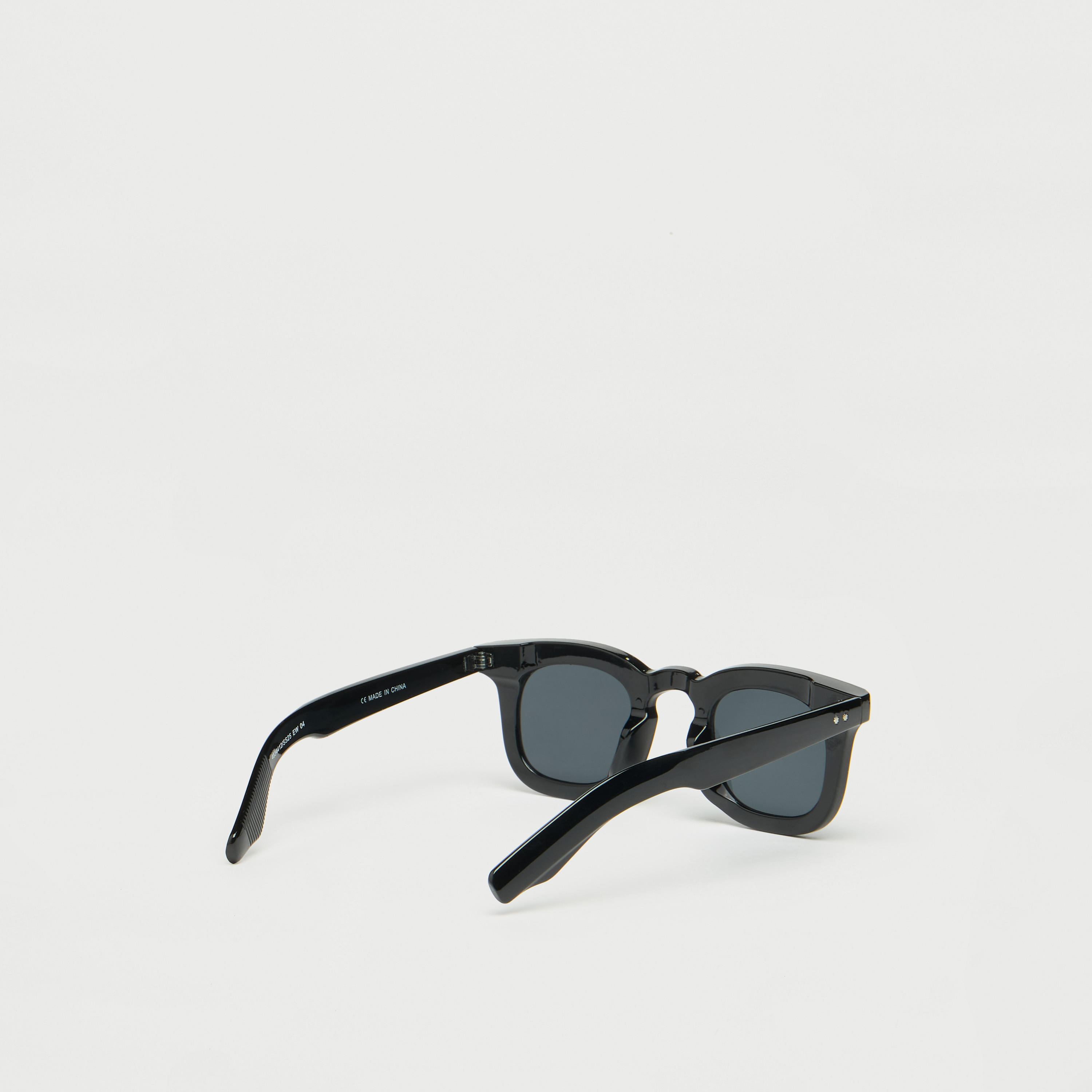 نظارة شمسية بإطار كامل وعدسات ملونة-men-sunglasses-image-3