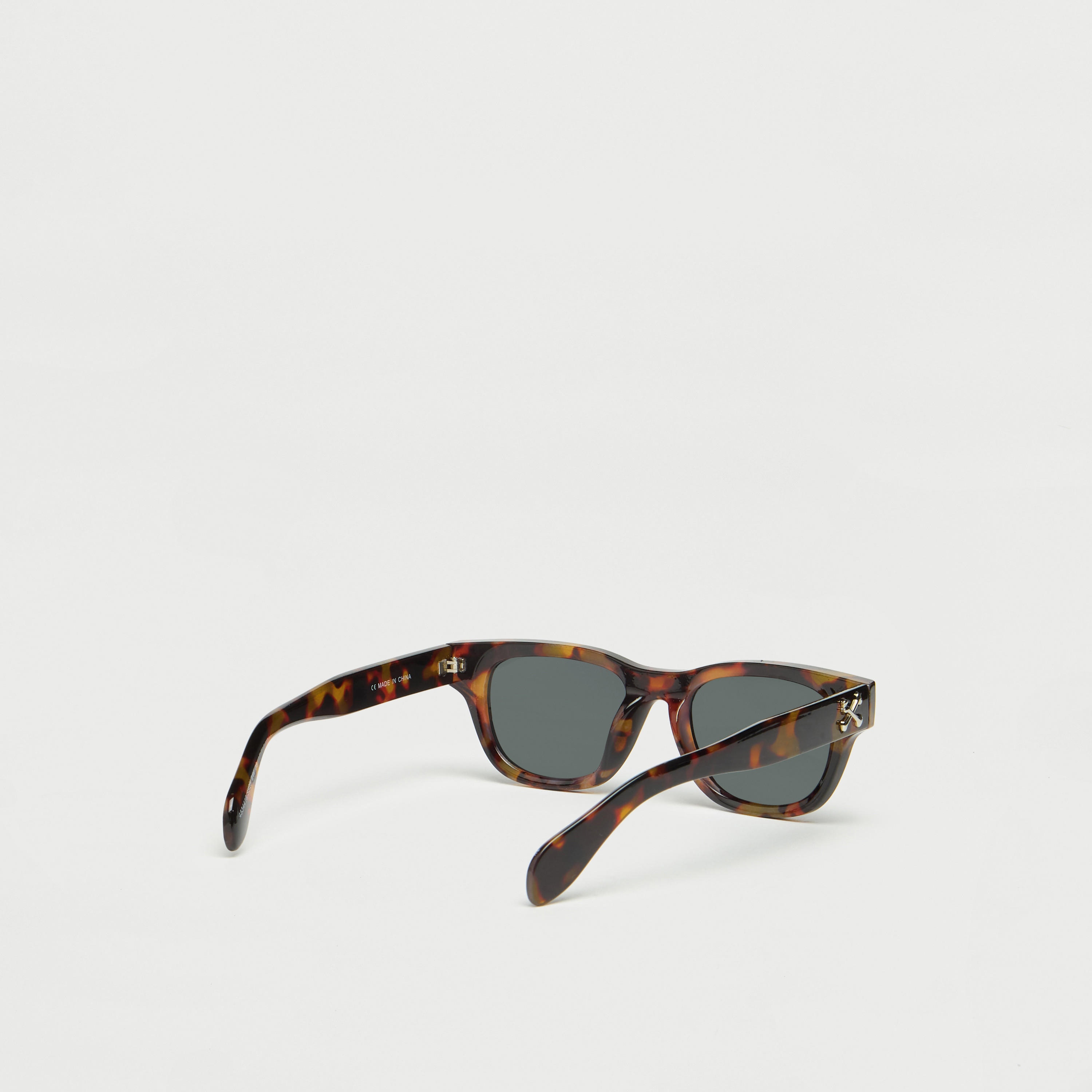 نظارة شمسية بإطار كامل وعدسات ملونة وطبعات-men-sunglasses-image-2