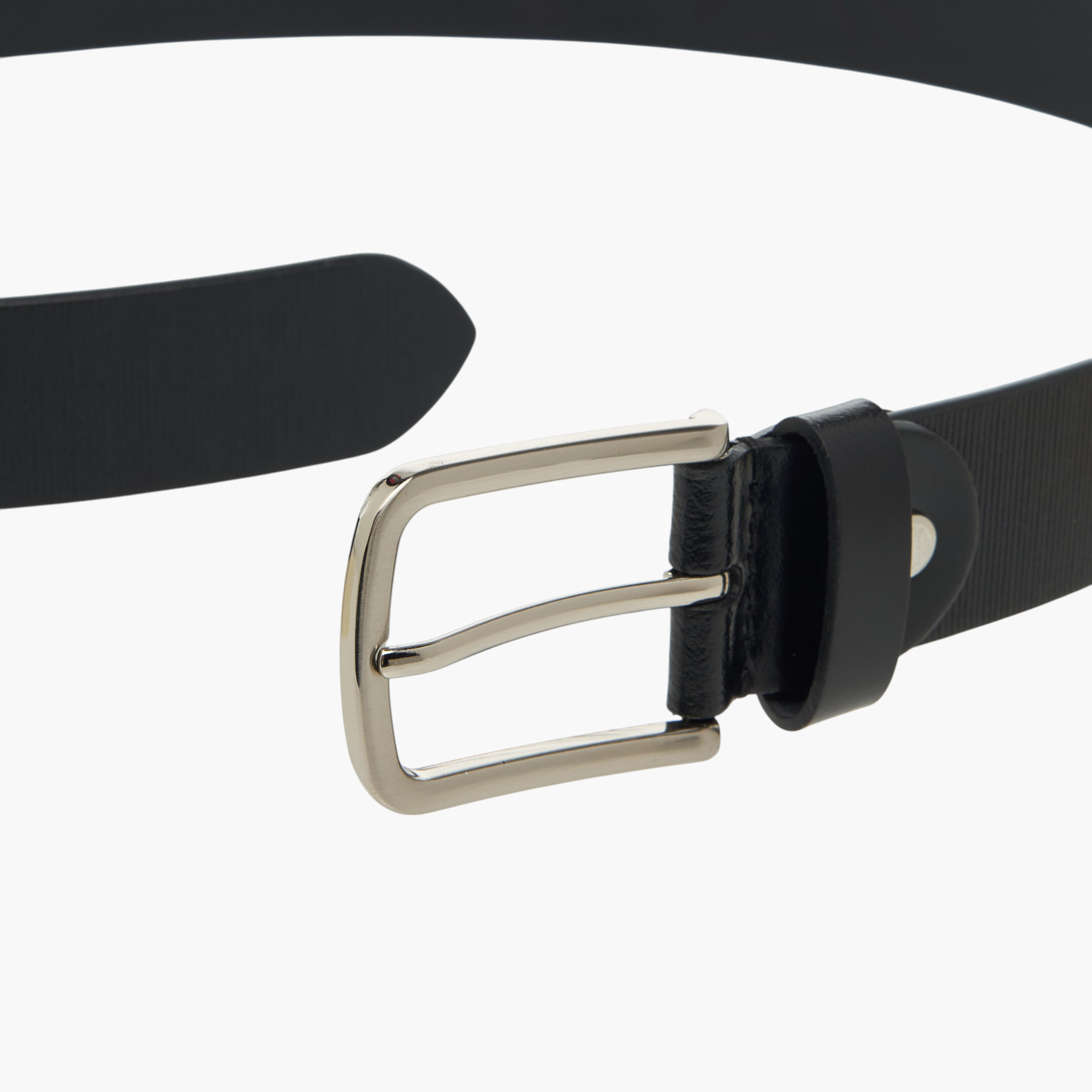 حزام جلد بارز الملمس بإبزيم بدبوس للإغلاق-men-beltsandwallets-belts-image-1