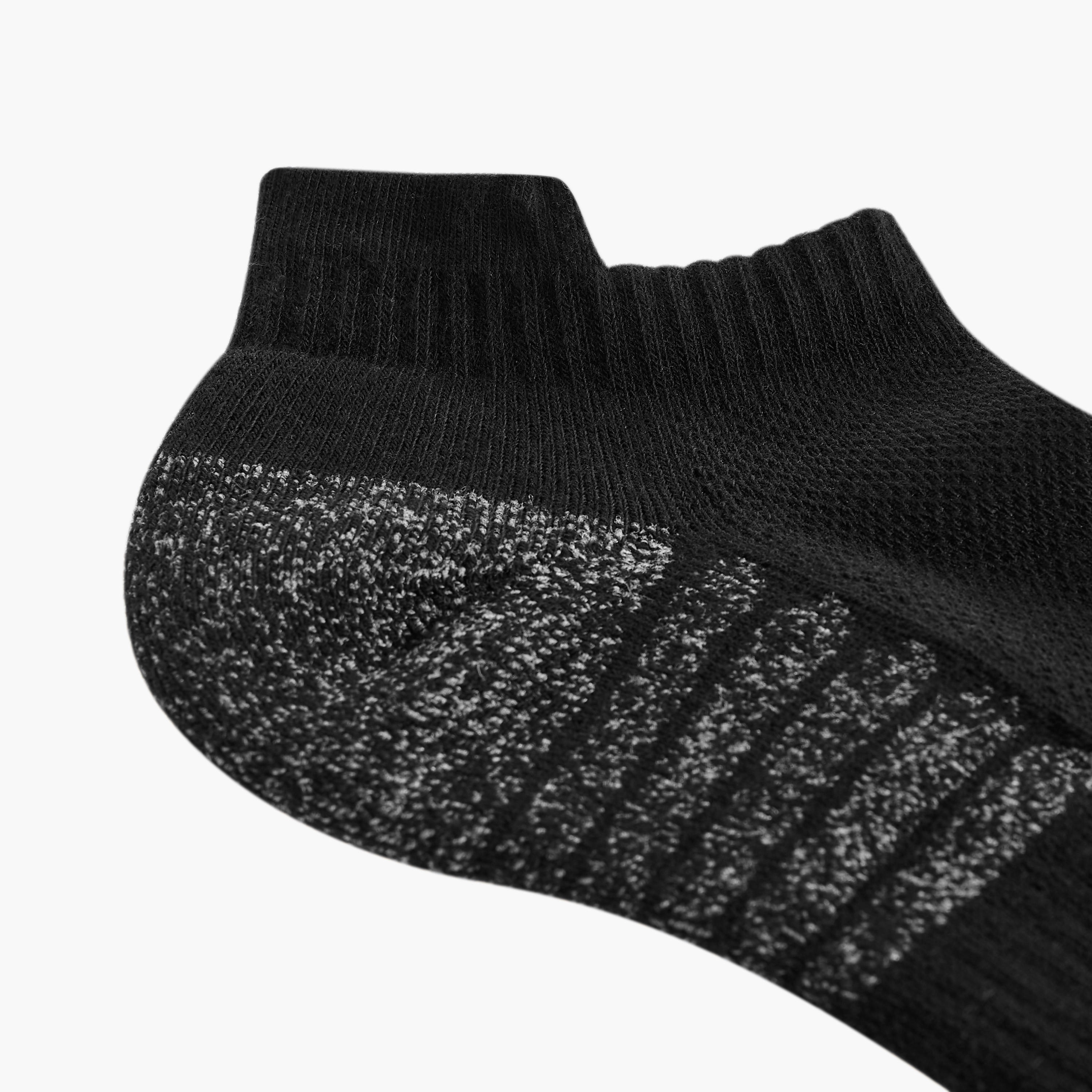 طقم جوارب طول الكاحل 3 أزواج بطبعات-men-socks-image-3