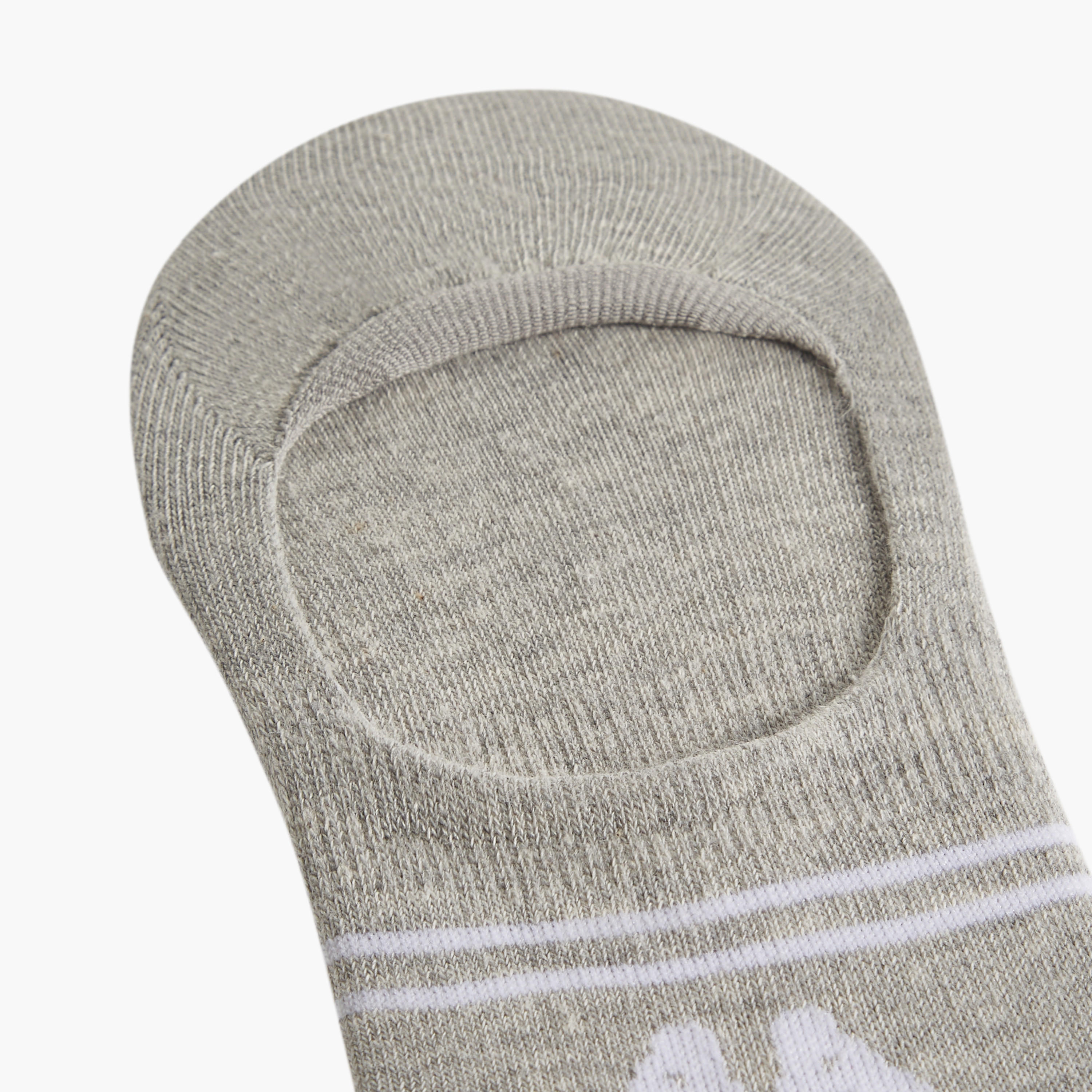 طقم جوارب غير مرئية 3 أزواج بطبعات شعار من كابا-men-socks-image-4
