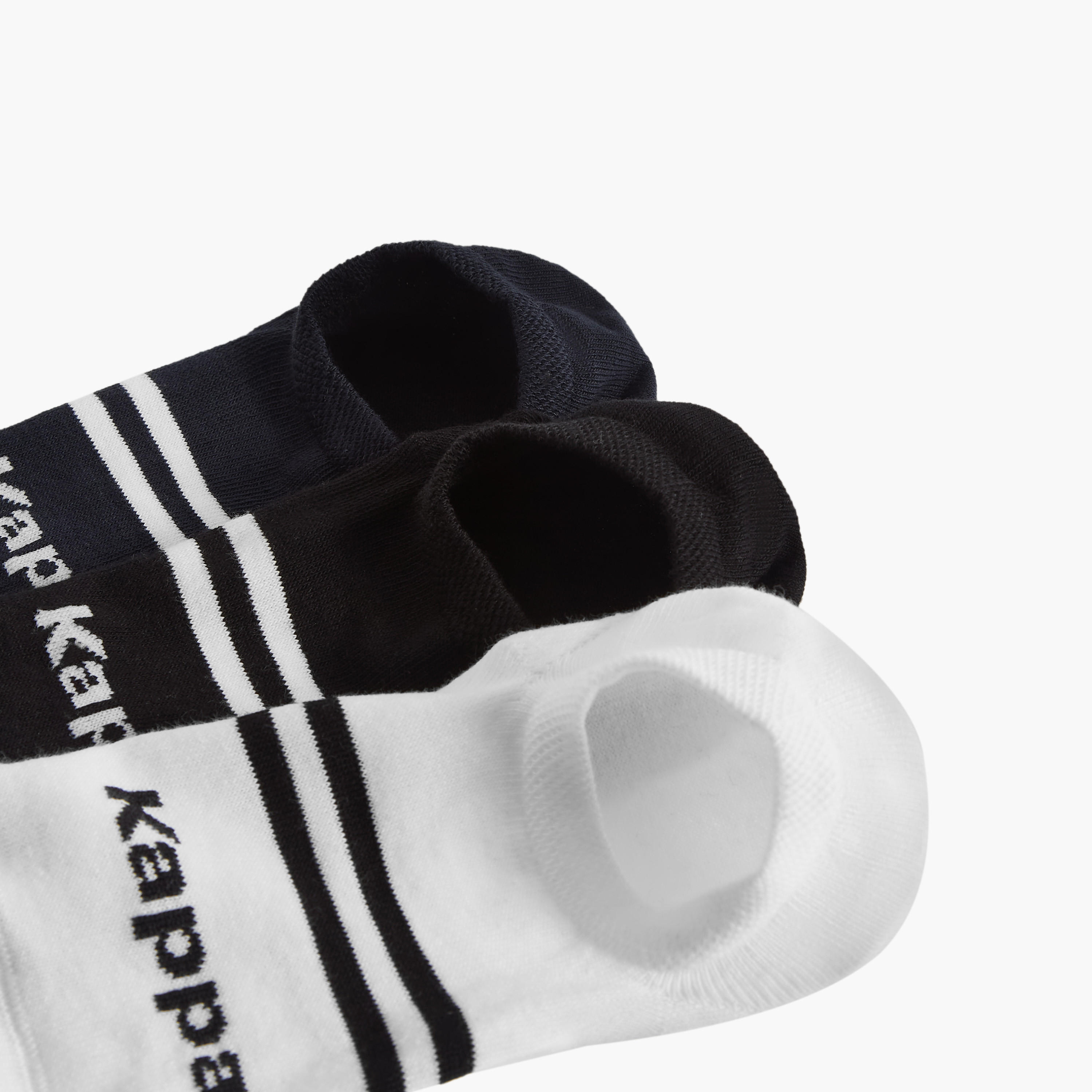 طقم جوارب 3 أزواج غير مرئية بطبعات شعار من كابا-men-socks-image-4