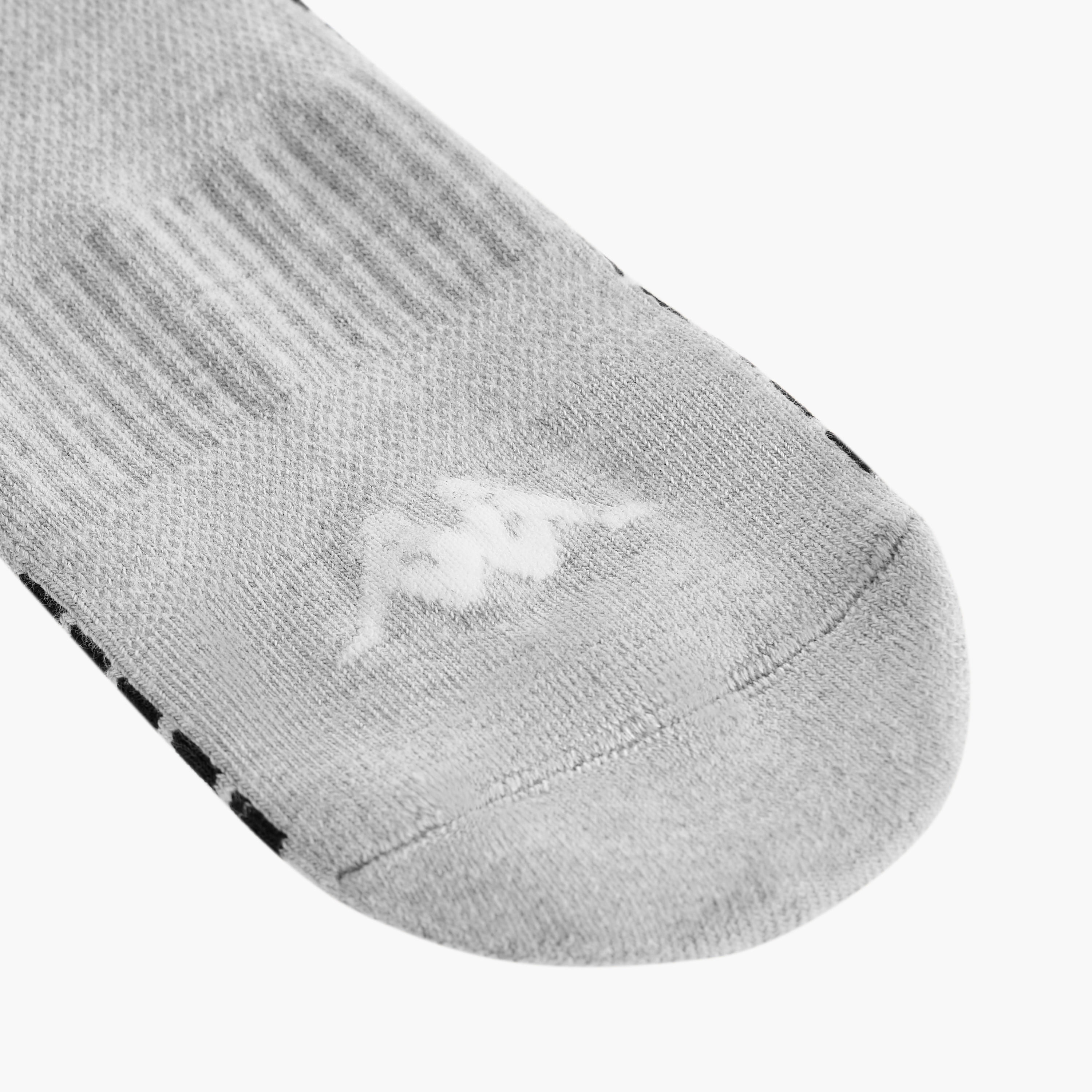 طقم جوارب رياضية 3 أزواج بطبعات شعار من كابا-men-socks-image-2