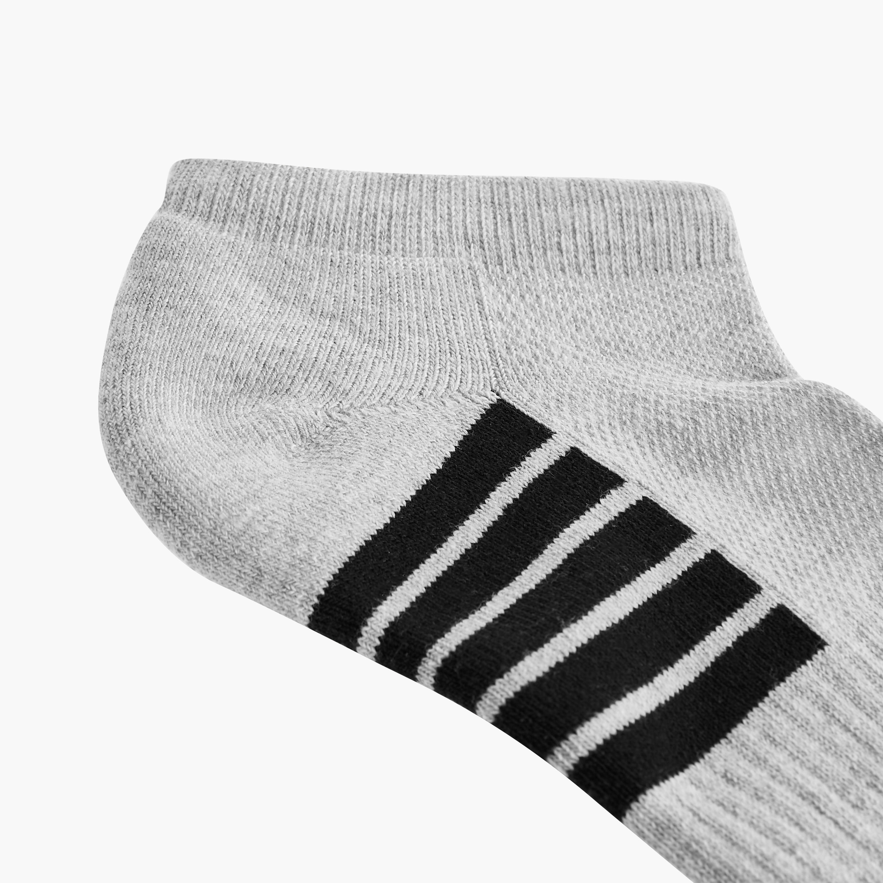 طقم جوارب رياضية 3 أزواج بطبعات شعار من كابا-men-socks-image-4