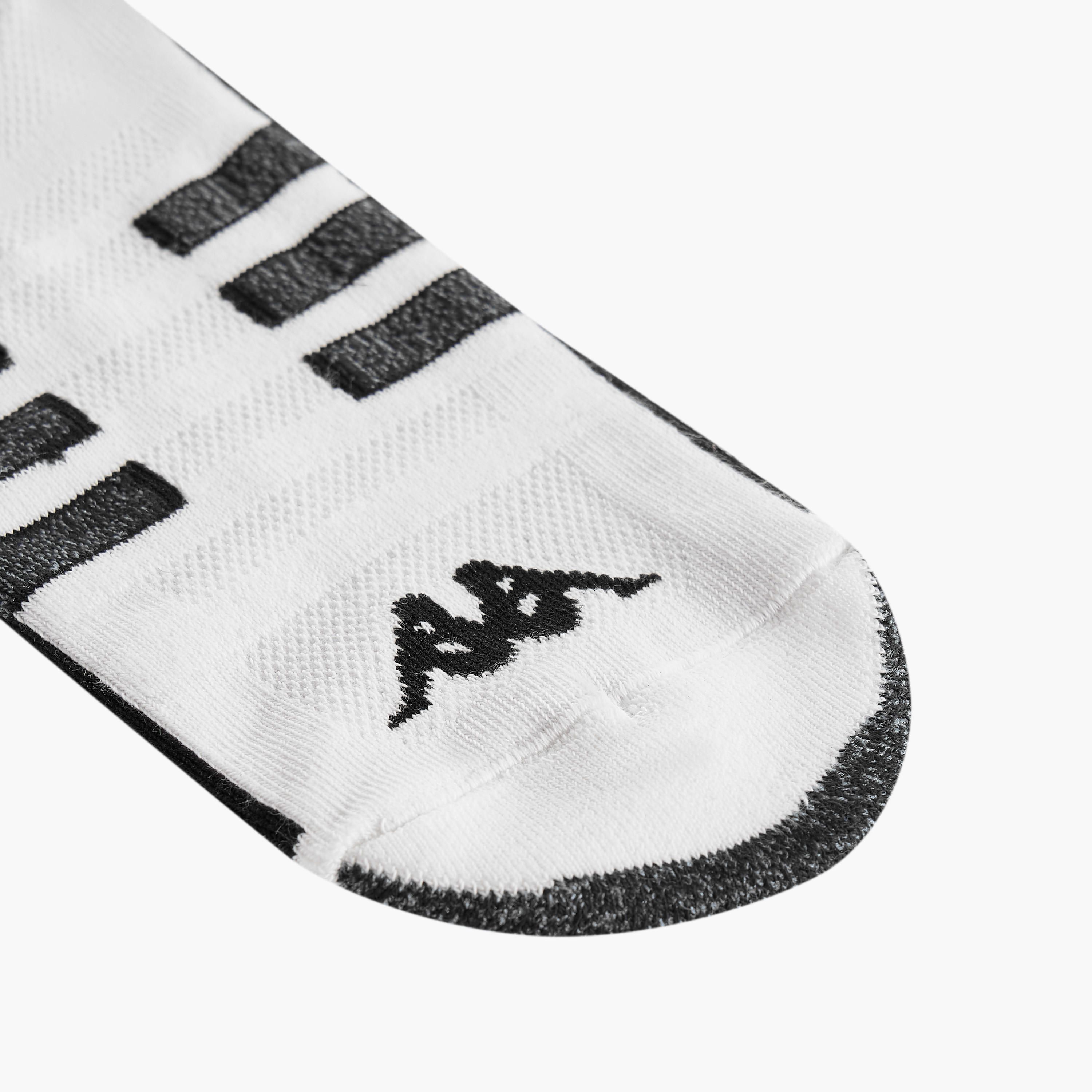 طقم جوارب 3 أزواج بطول الكاحل وطبعات-men-socks-image-2