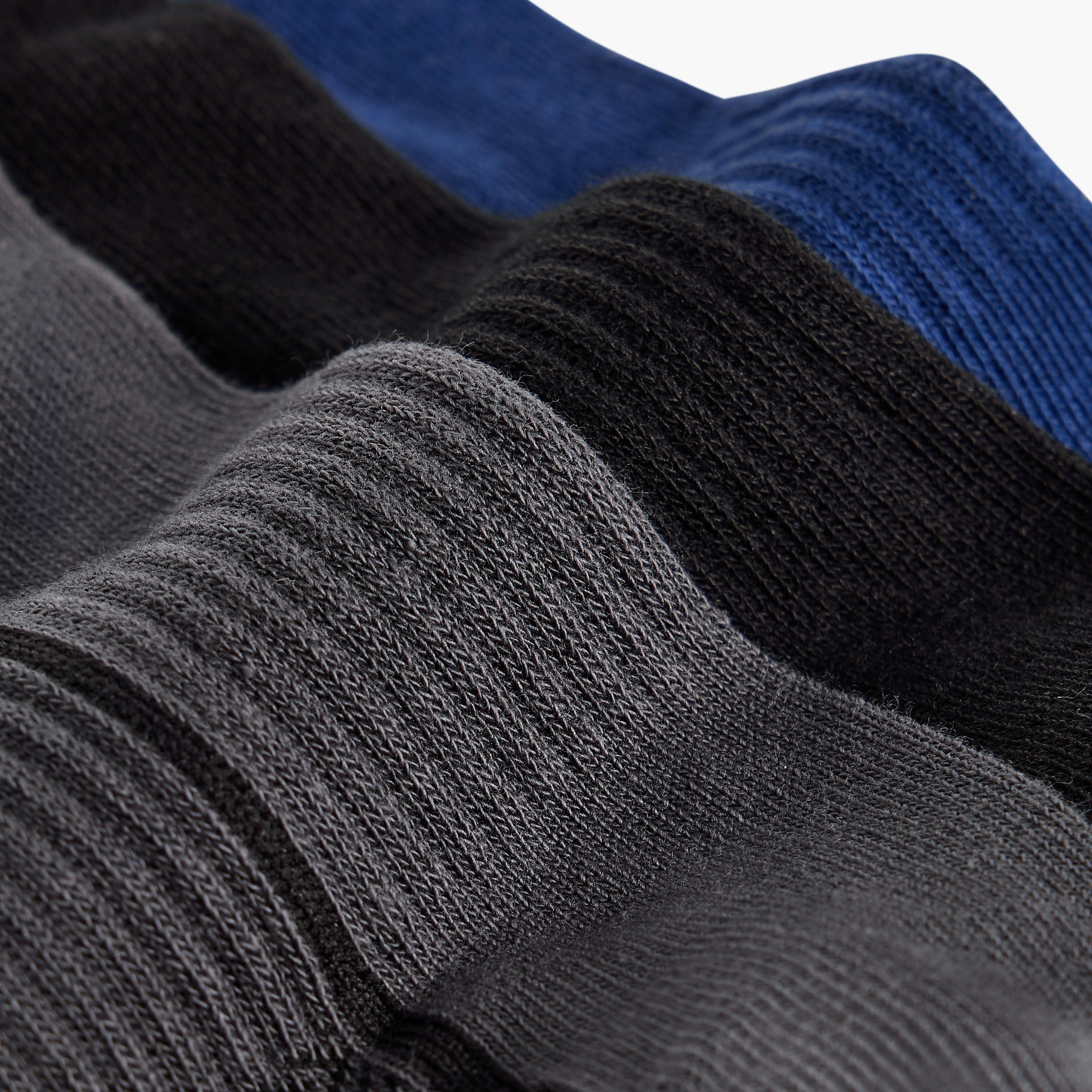 طقم جوارب دون تيري بطول الكاحل 3 أزواج بارزة الملمس-men-socks-image-2