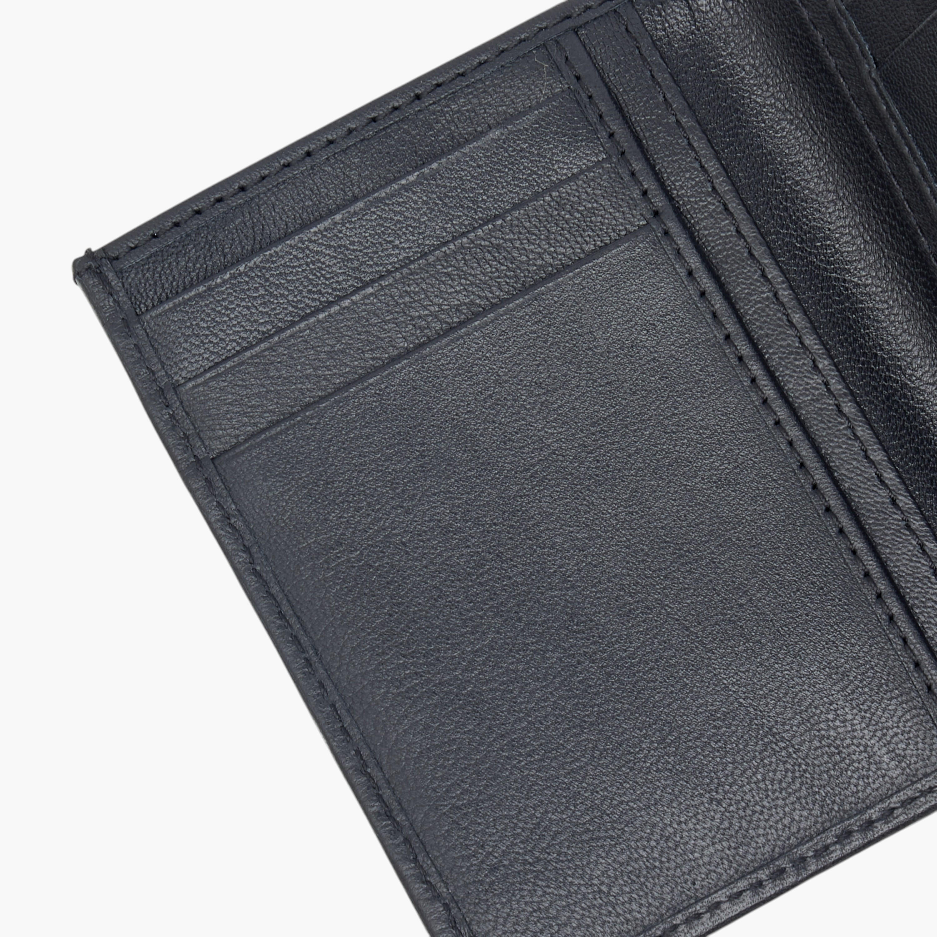 محفظة جلد بارزة الملمس بطية ثنائية-men-beltsandwallets-wallets-image-1