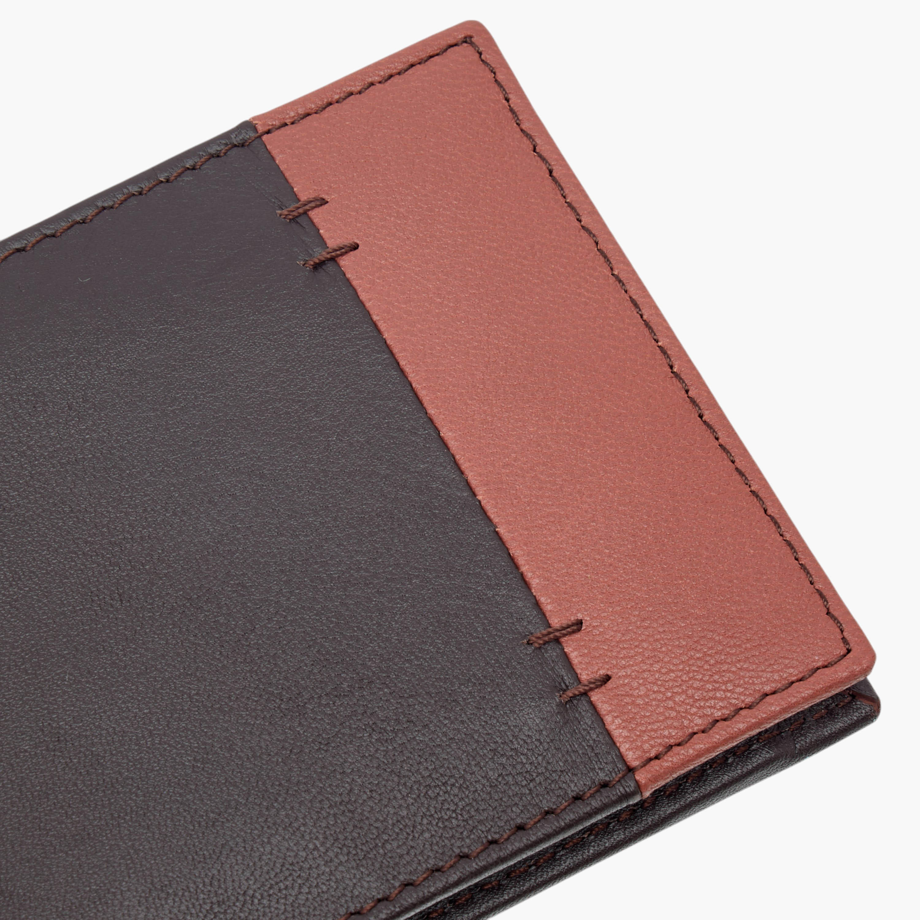 محفظة جلد بقوالب ملونة وطية ثنائية-men-beltsandwallets-wallets-image-5