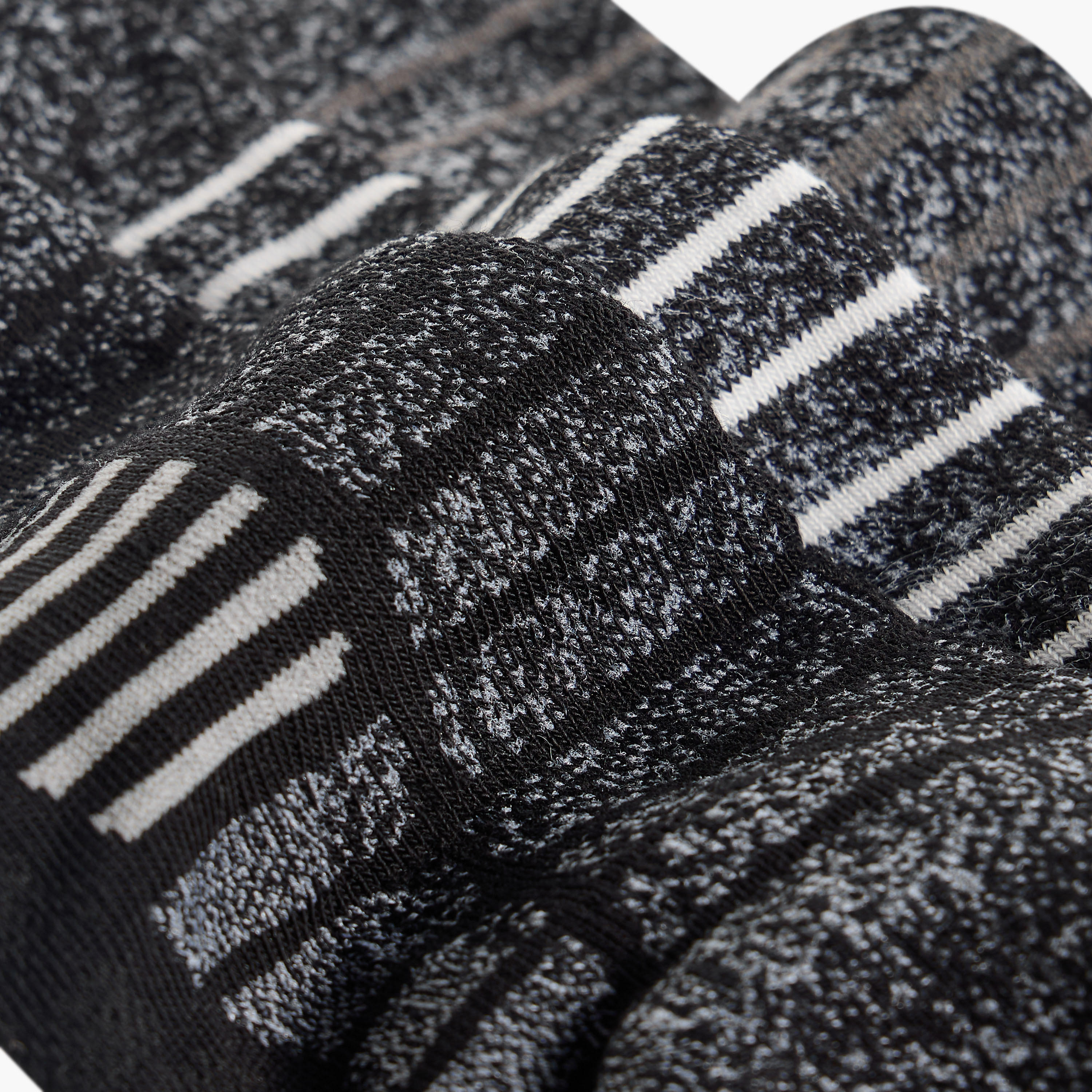 طقم جوارب 3 أزواج بارزة الملمس بطول الكاحل-men-socks-image-4
