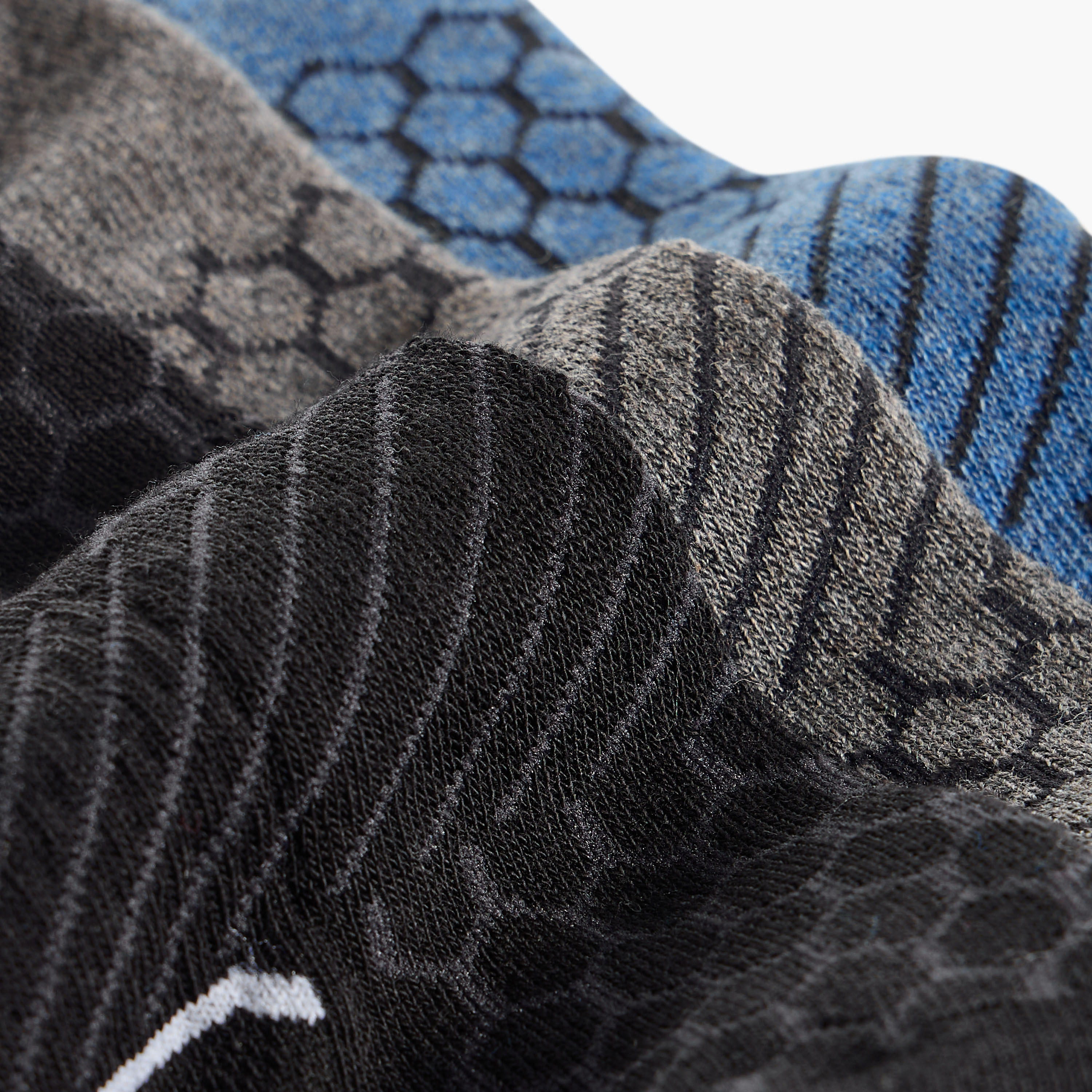 طقم جوارب 3 أزواج نصف تيري بطول الكاحل وطبعات-men-socks-image-4