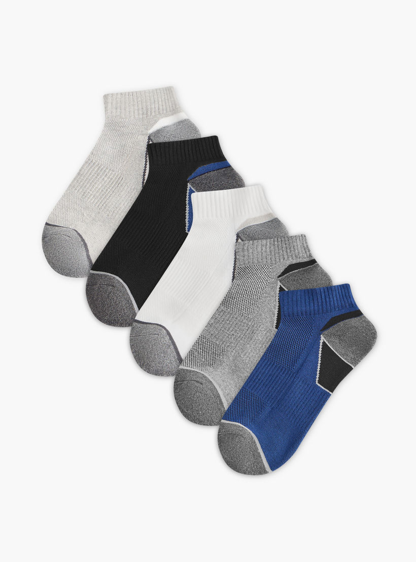 طقم جوارب نصف تيري 5 أزواج بطول الكاحل وقوالب ملونة-men-socks-image-1