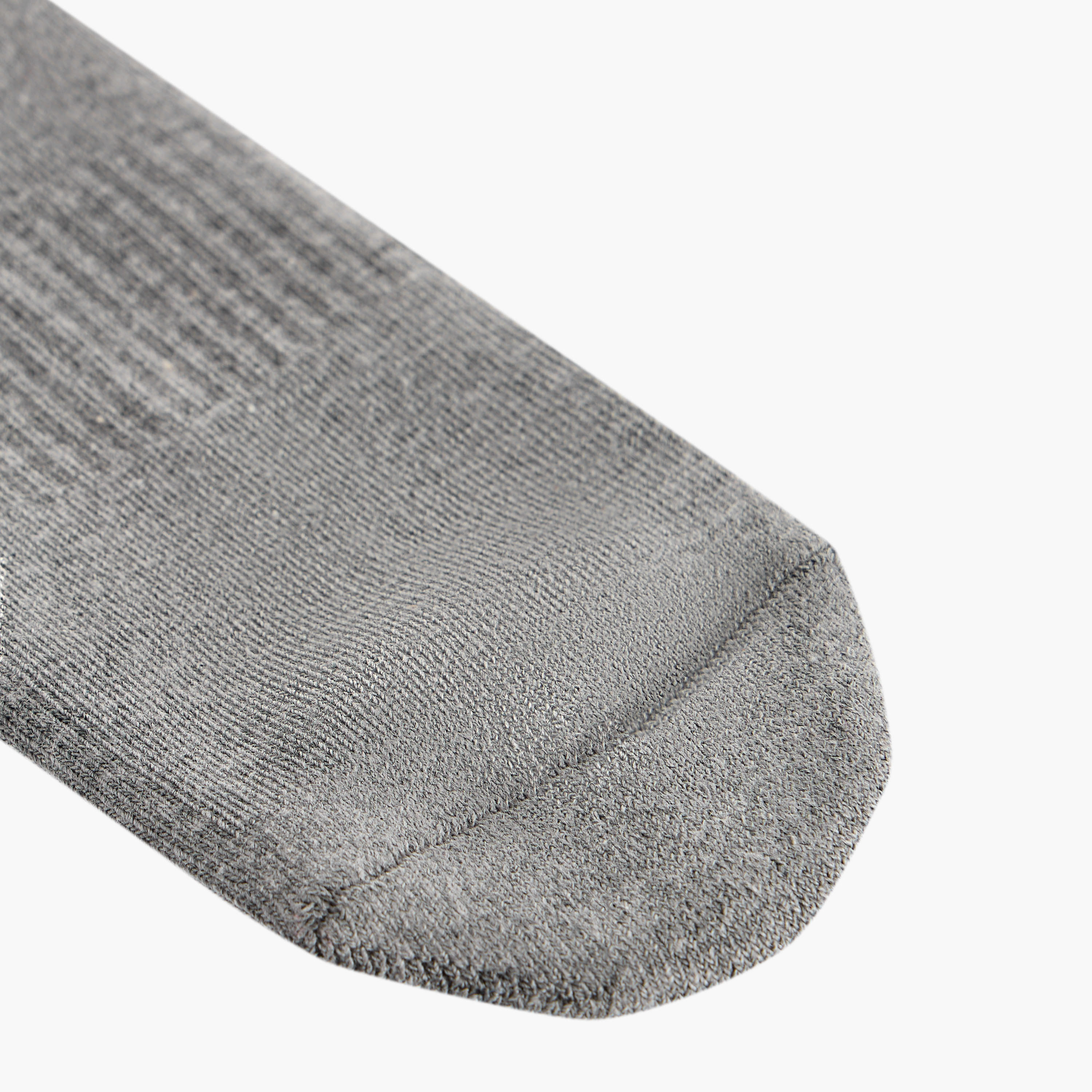طقم جوارب 3 أزواج بطول الكاحل وطبعات-men-socks-image-3