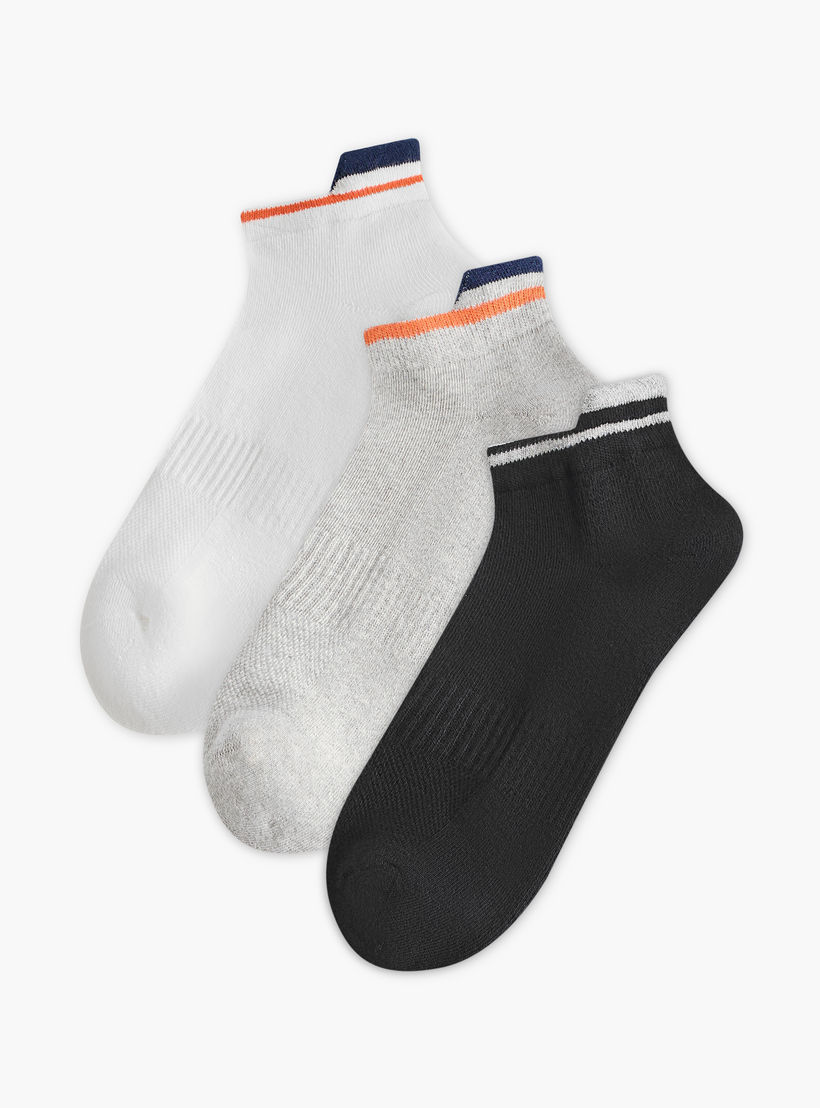 جوارب نصف تيري بتفاصيل مائلة بطول الكاحل - طقم 3 أزواج-men-socks-image-1