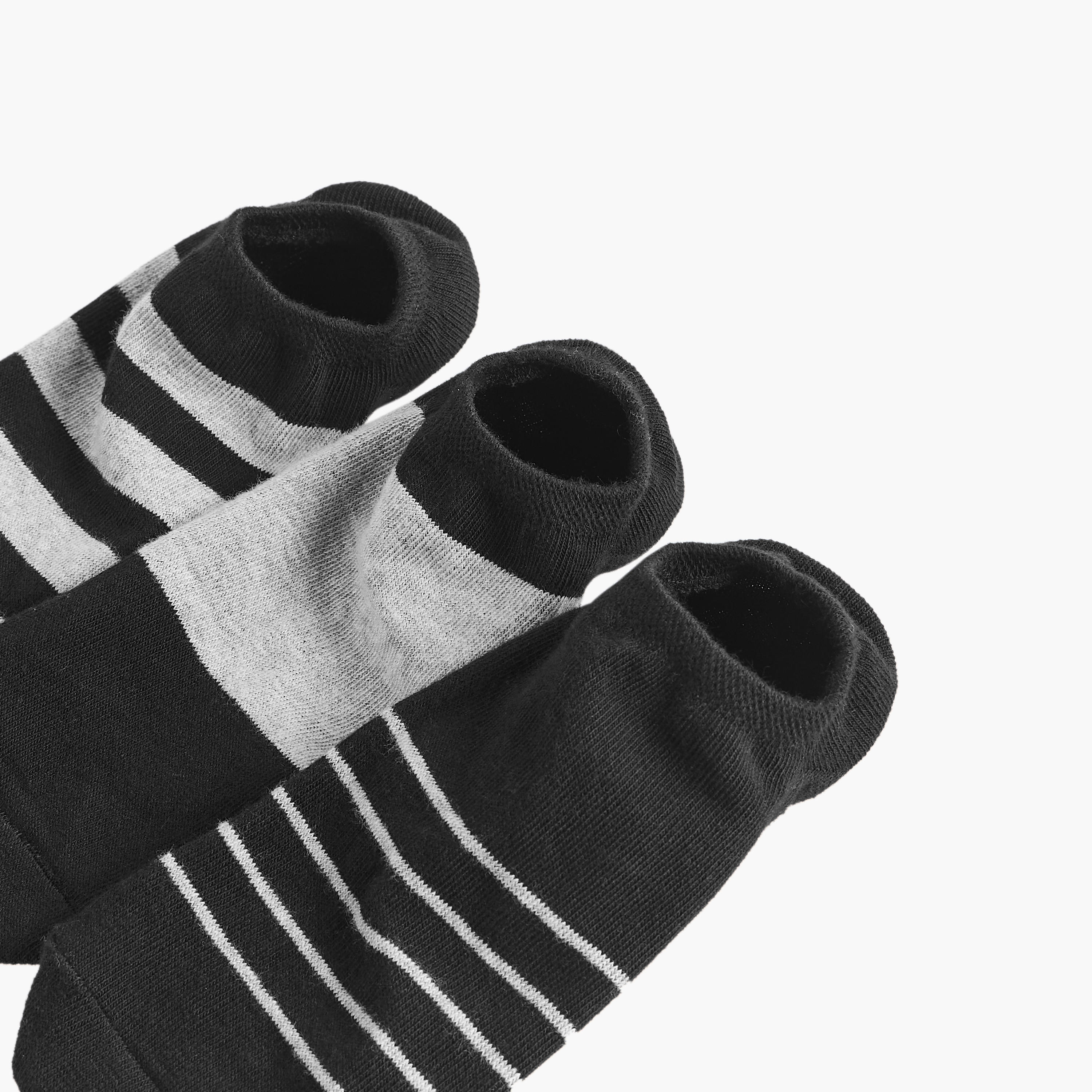 طقم جوارب 3 أزواج مخططة غير مرئية-men-socks-image-4