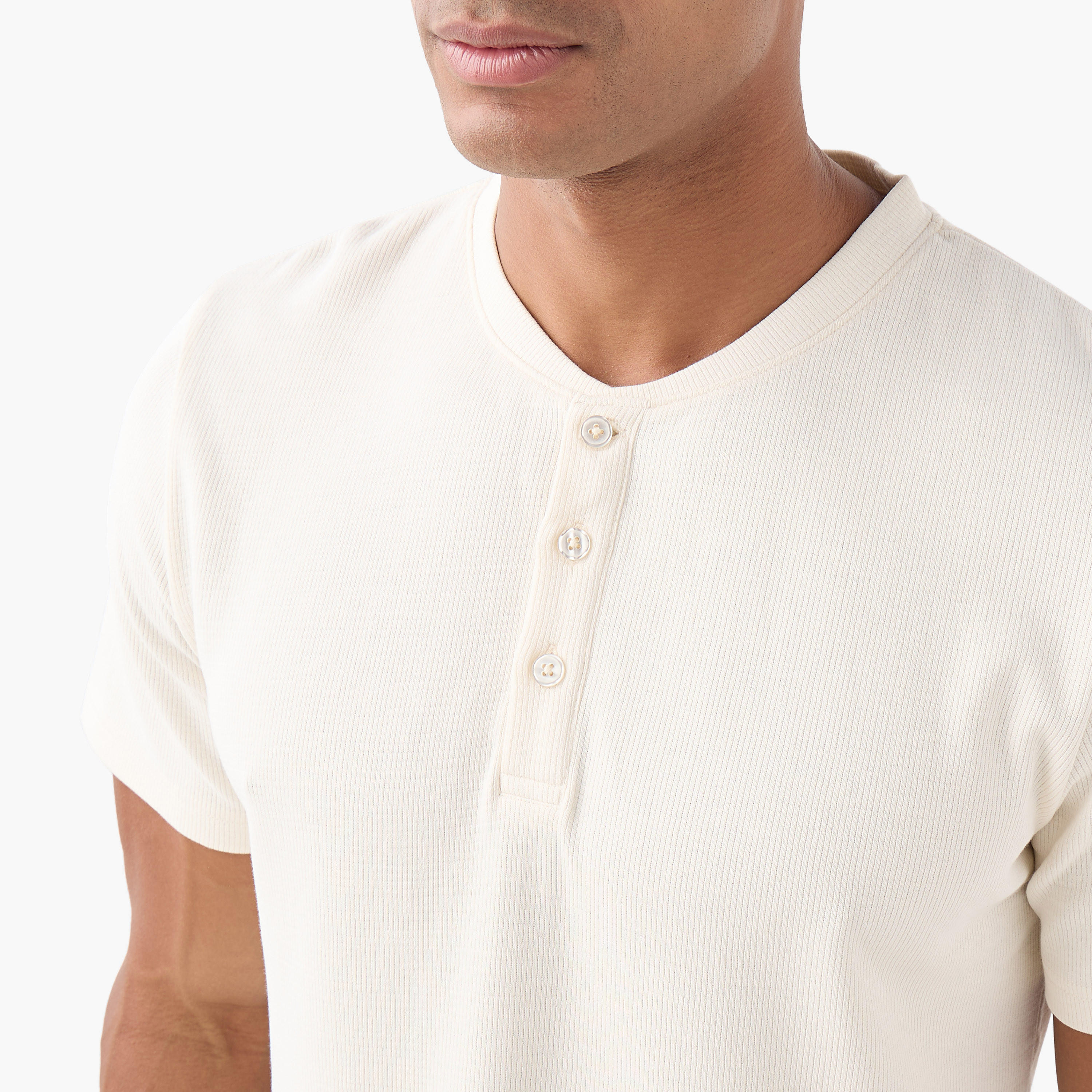طقم بنطلون بيجاما مخطط وتيشيرت بياقة هينلي-men-clothing-nightwear-sets-image-5