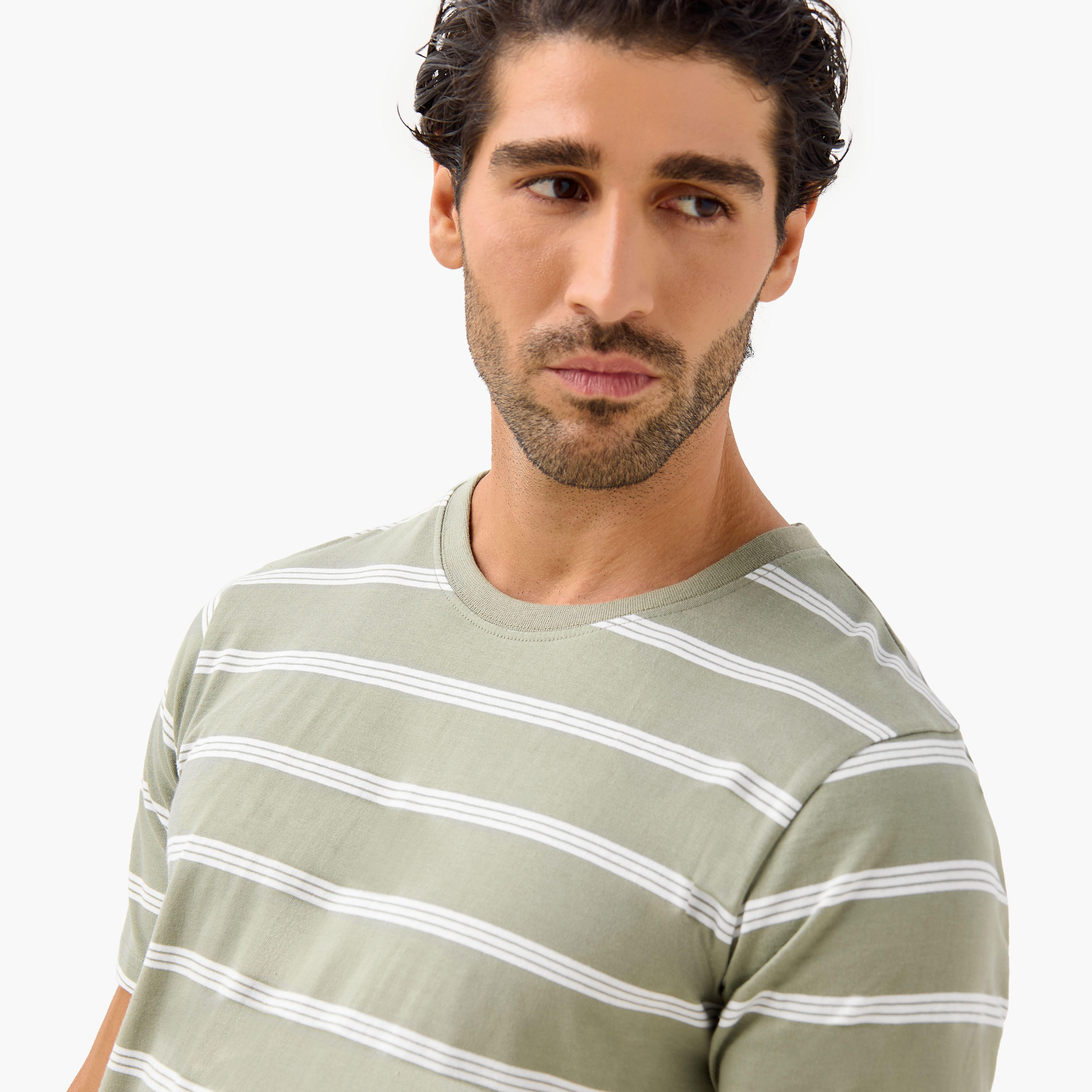طقم تيشيرت مخطط وبنطلون بيجاما-men-clothing-nightwear-sets-image-2