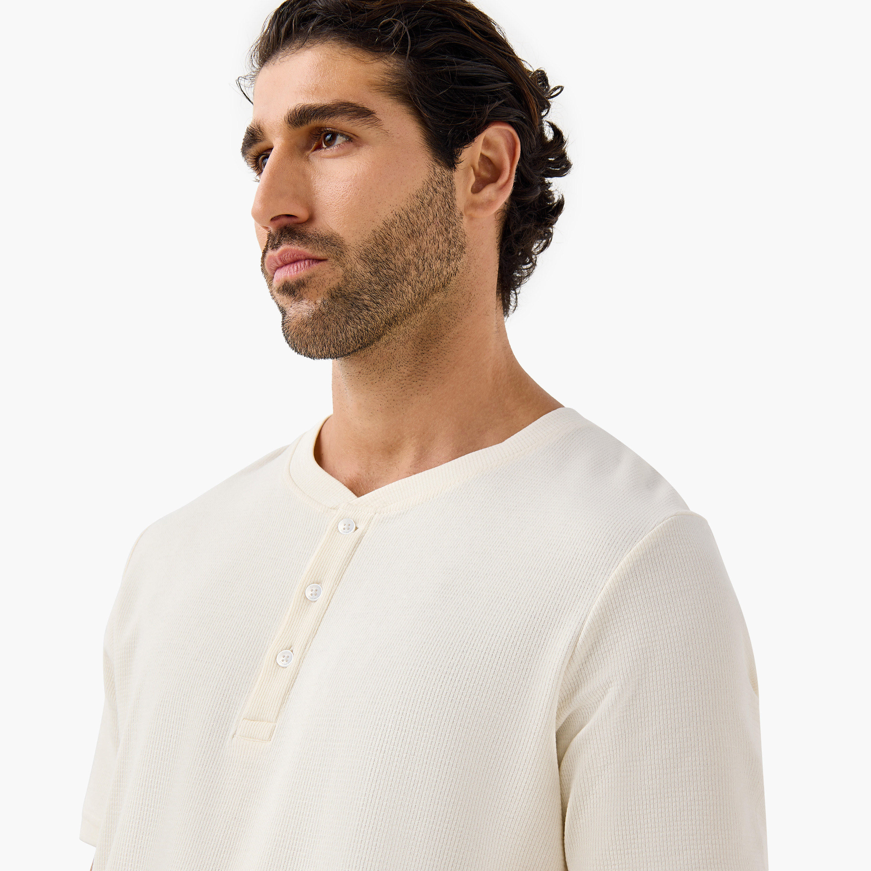 طقم تيشيرت بارز الملمس بياقة هينلي وبنطلون بيجاما-men-clothing-nightwear-sets-image-5