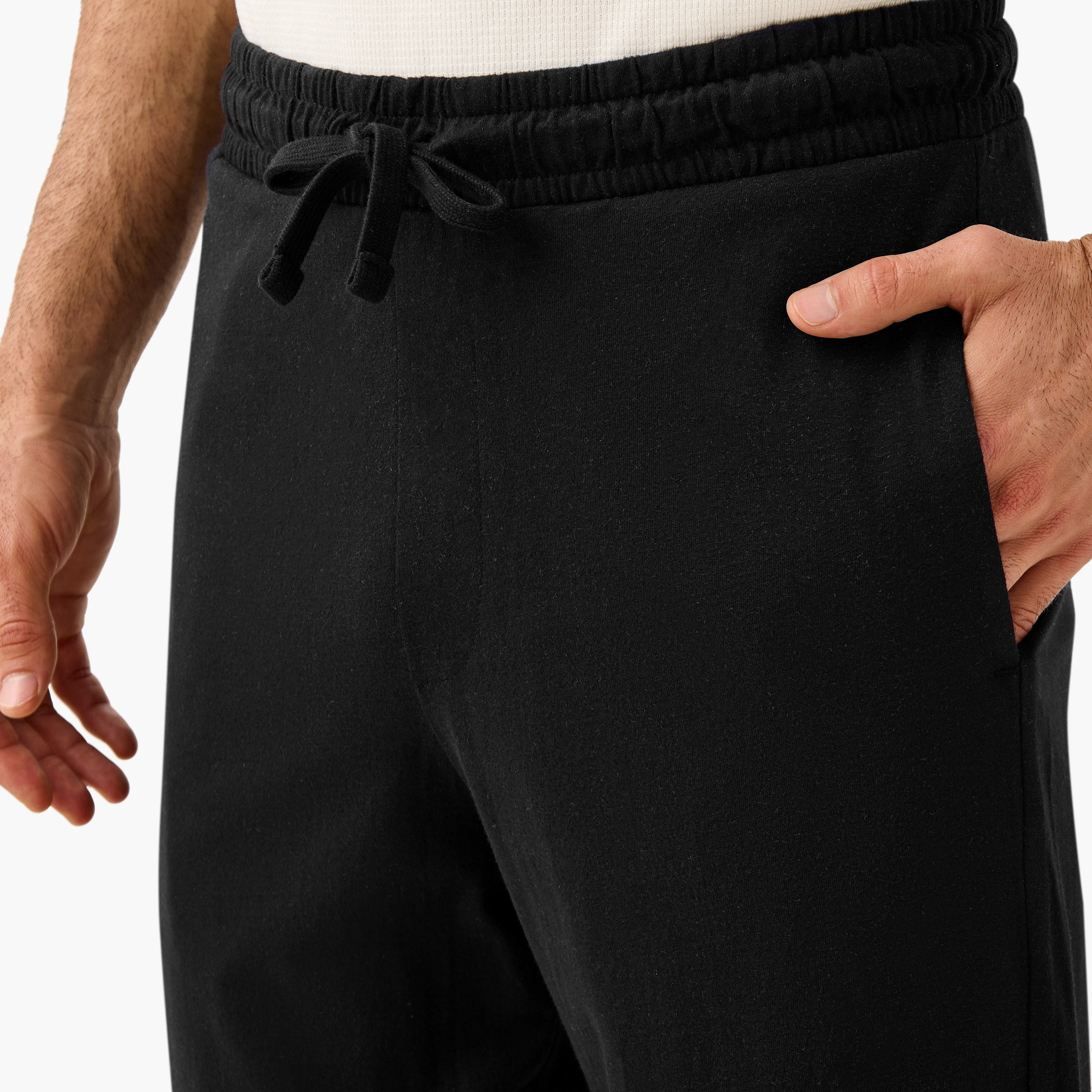 طقم تيشيرت بارز الملمس بياقة هينلي وبنطلون بيجاما-men-clothing-nightwear-sets-image-6
