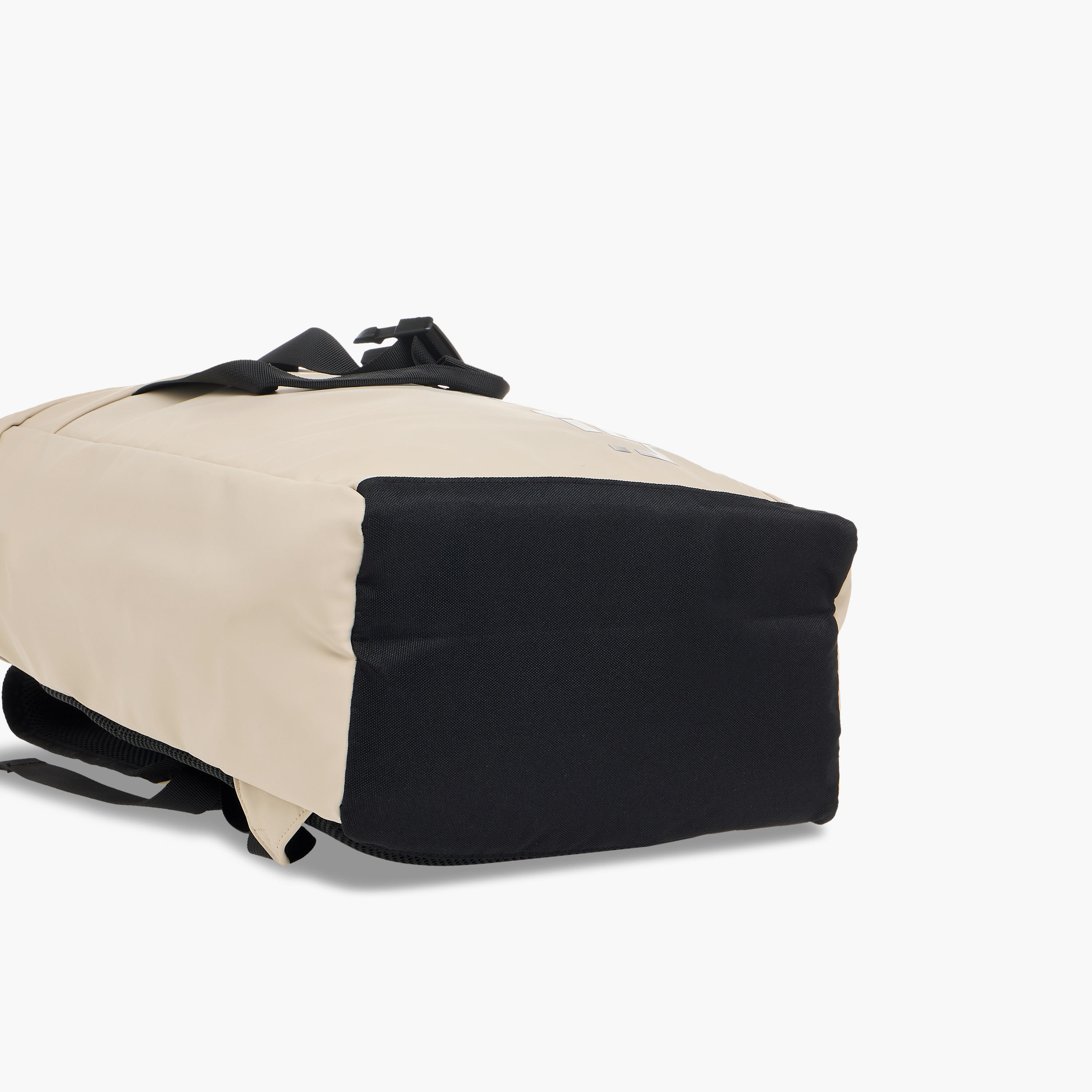 شنطة ظهر بطبعات شعار وحمالات قابلة للتعديل وسحاب إغلاق من لي كوبر - 30x16x47 سم-men-bags-image-2